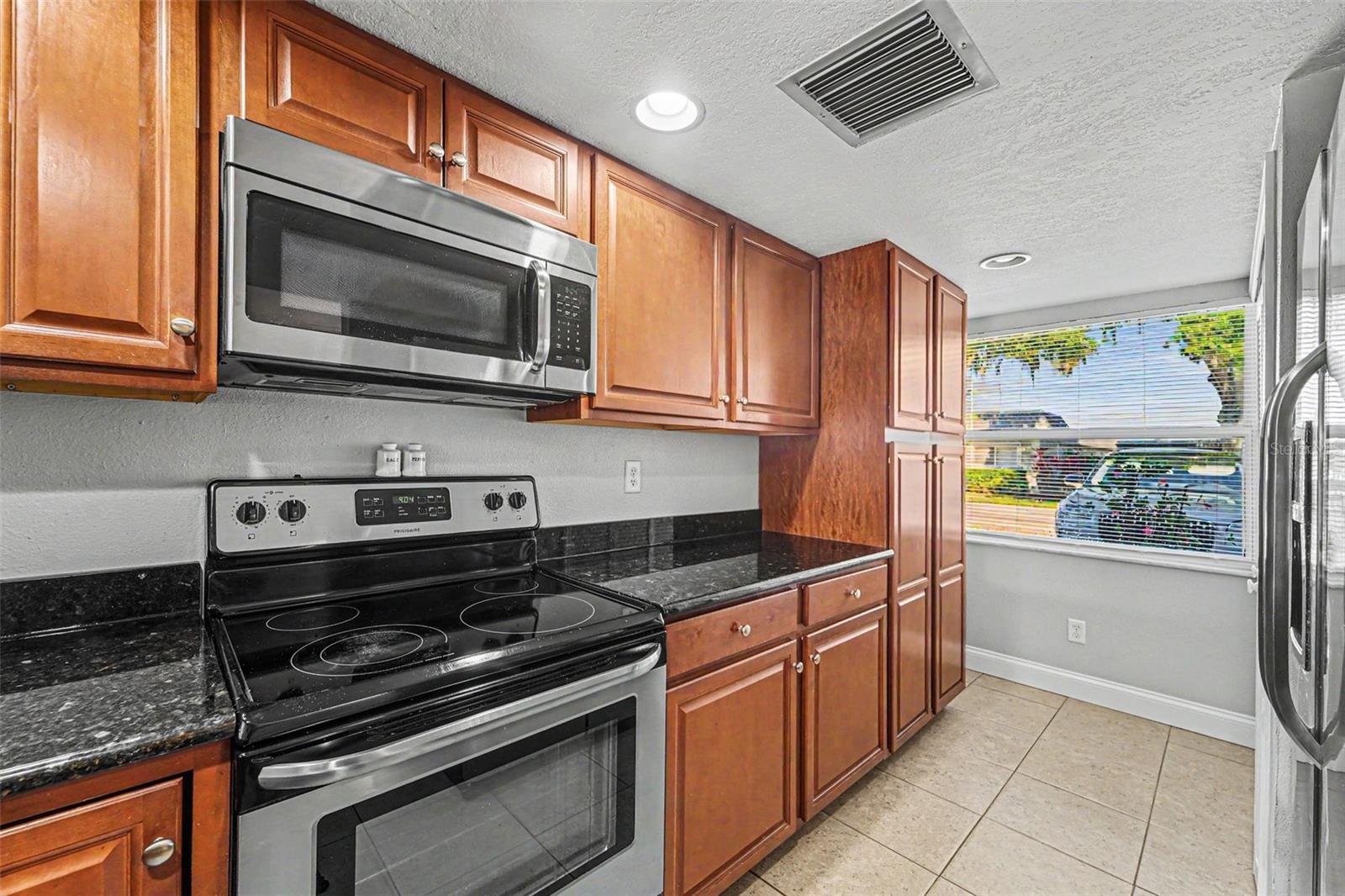 3402 TEESIDE DR — photo 13