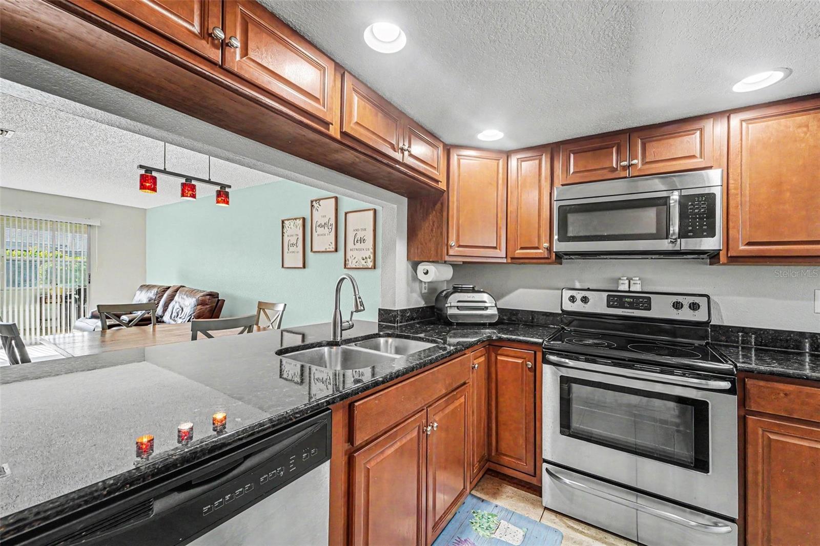 3402 TEESIDE DR — photo 12