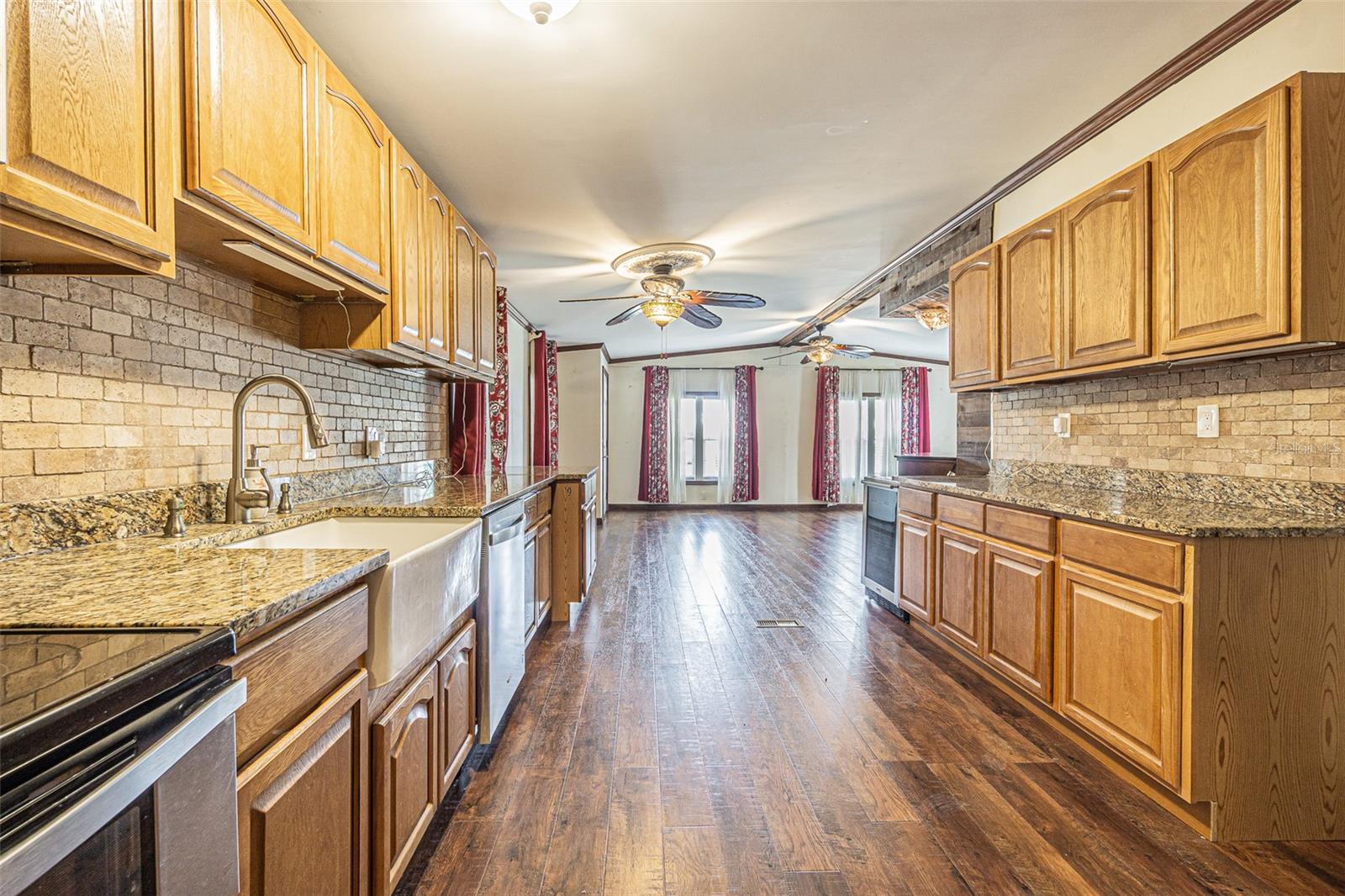 34445 COUNTRYSIDE DR — photo 2