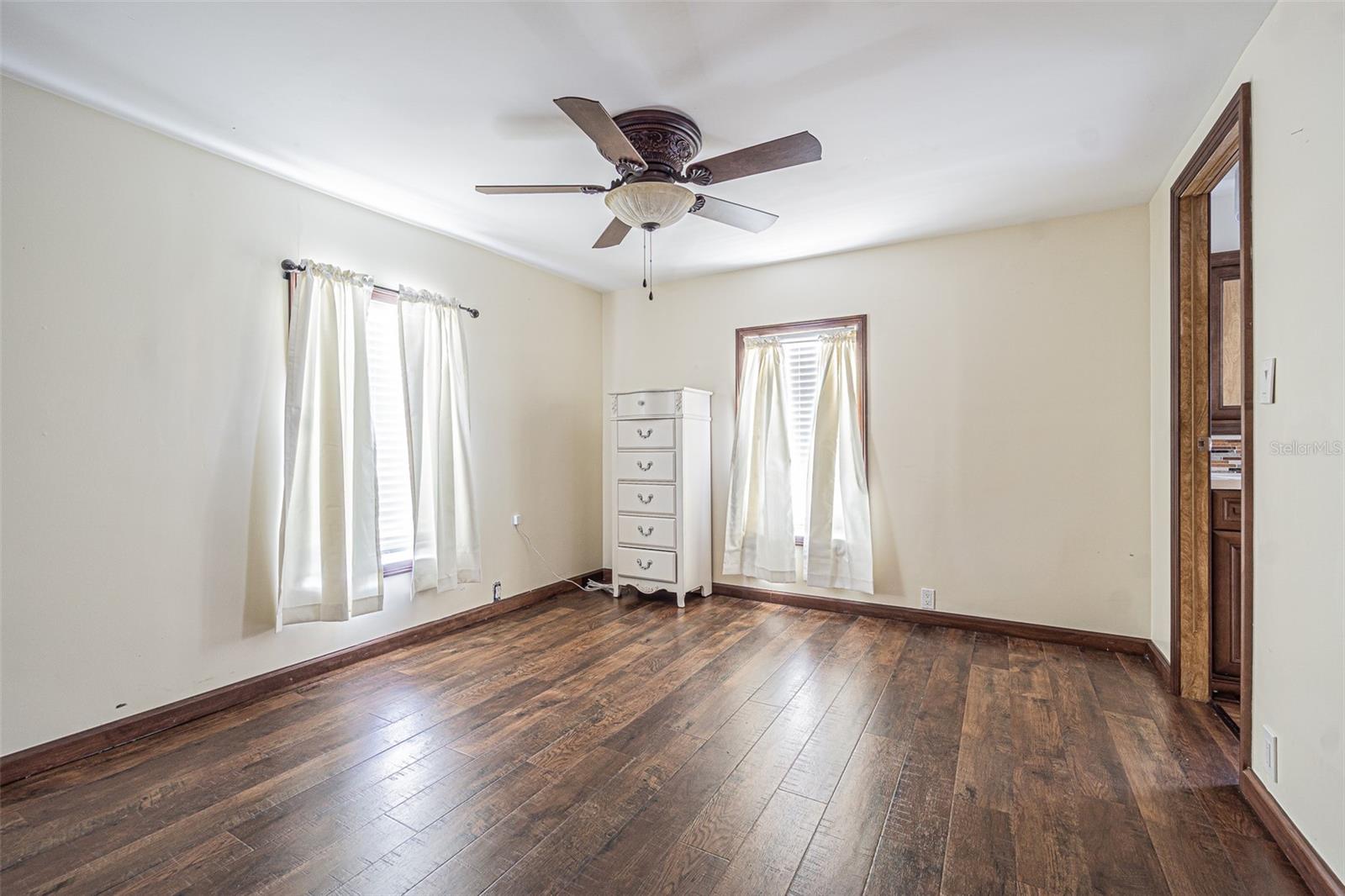 34445 COUNTRYSIDE DR — photo 12