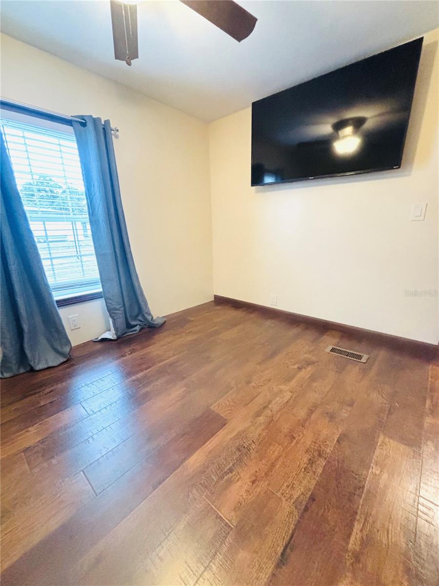 34445 COUNTRYSIDE DR — photo 15