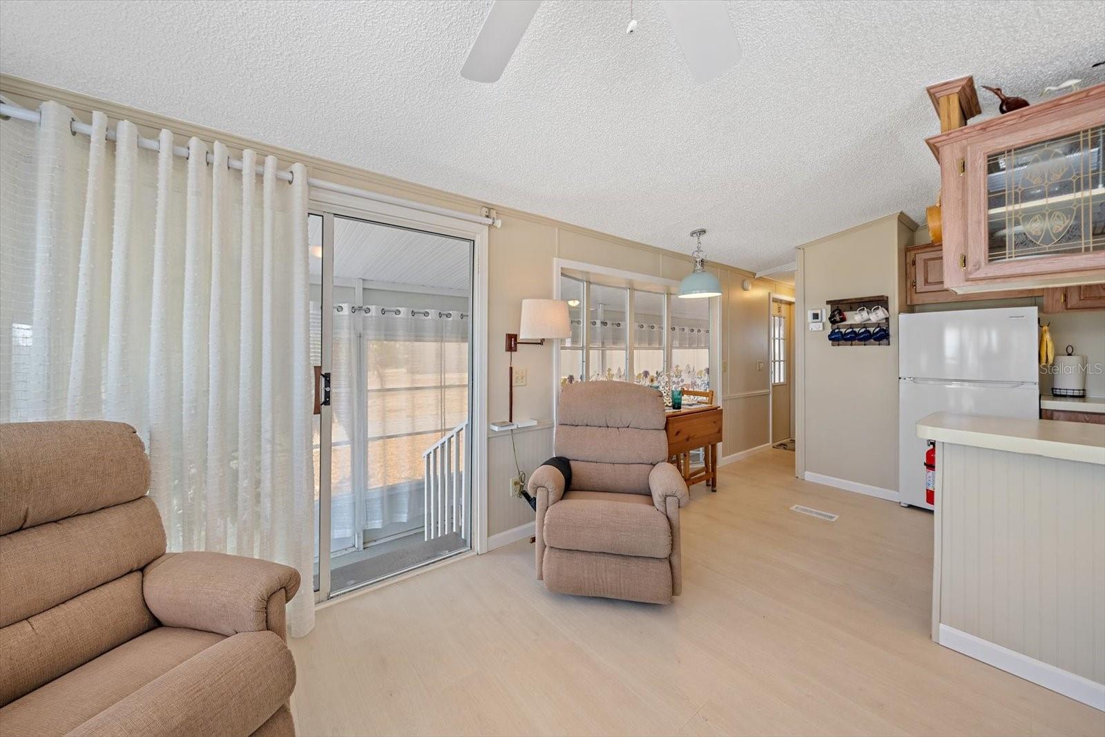 58 MONTEGO DR — photo 9