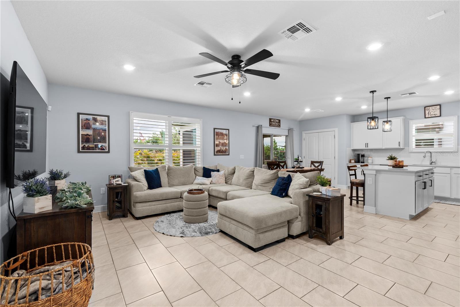 9109 ROYAL RIVER CIR — photo 8