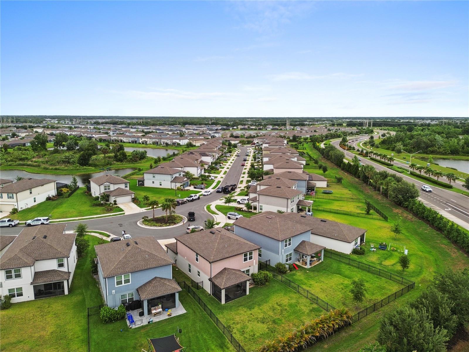 9109 ROYAL RIVER CIR — photo 45