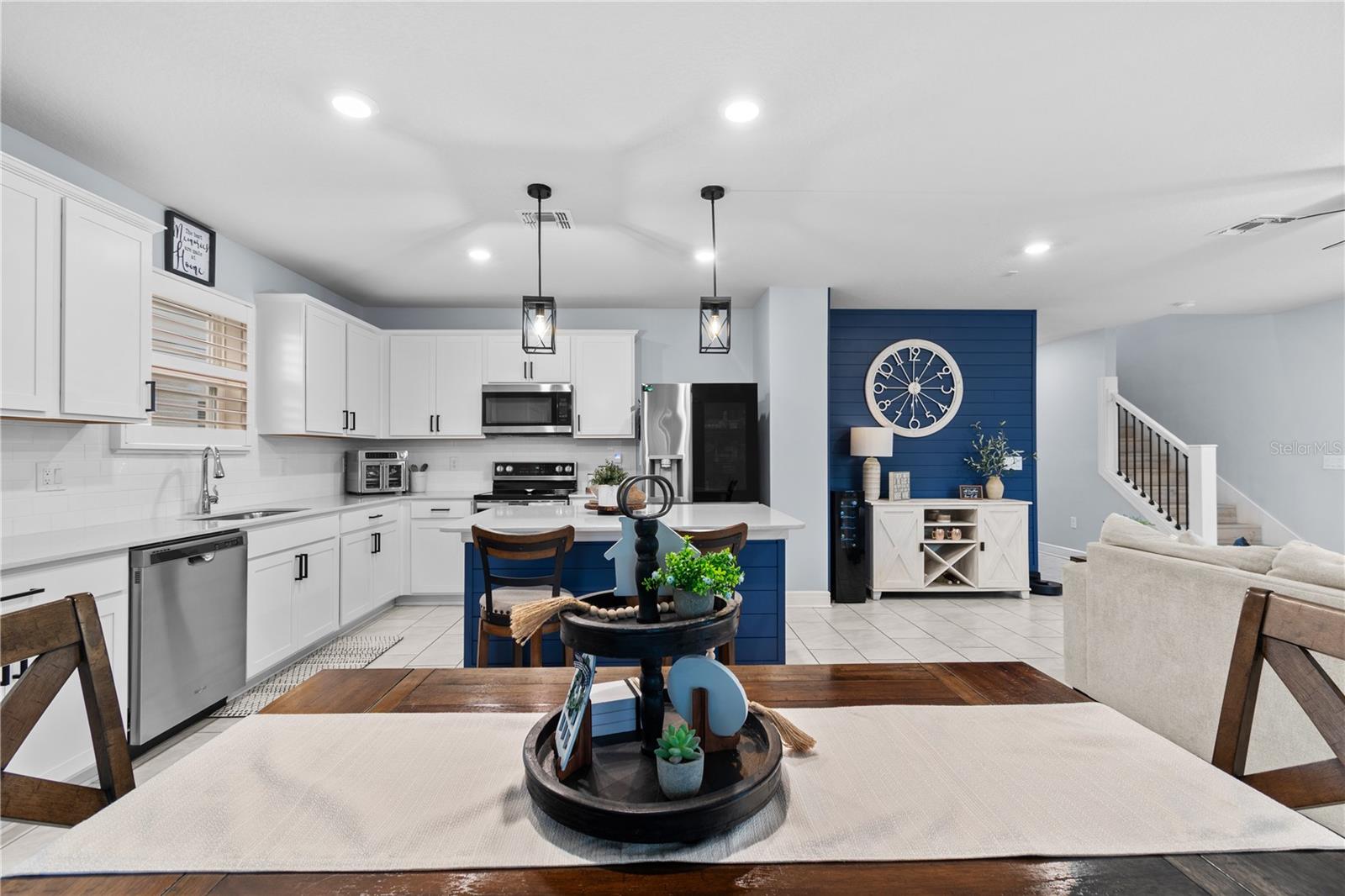 9109 ROYAL RIVER CIR — photo 18