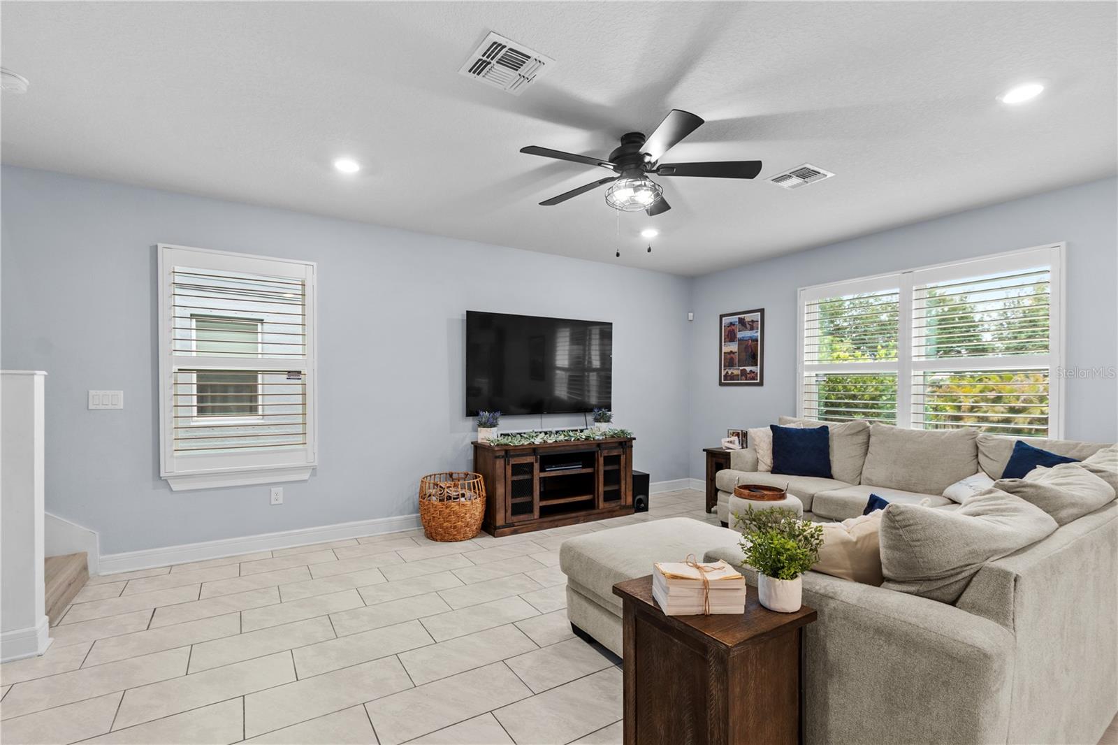 9109 ROYAL RIVER CIR — photo 10