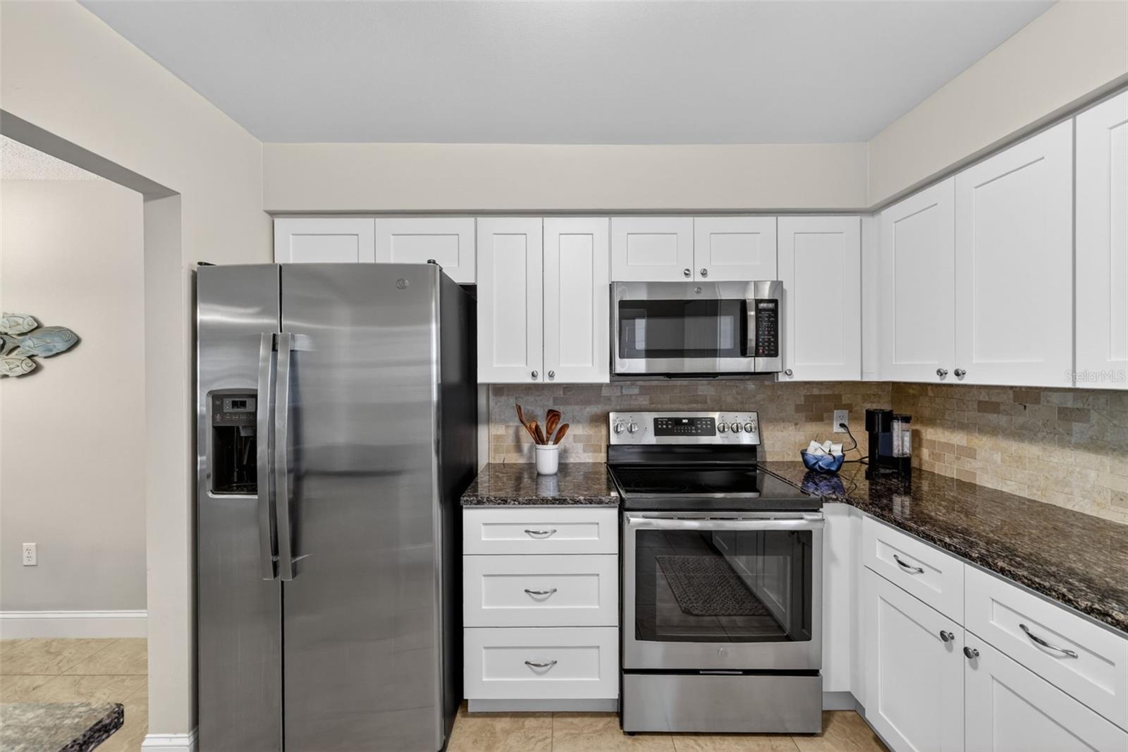 1706 BELLEAIR FOREST DR #220 — photo 10