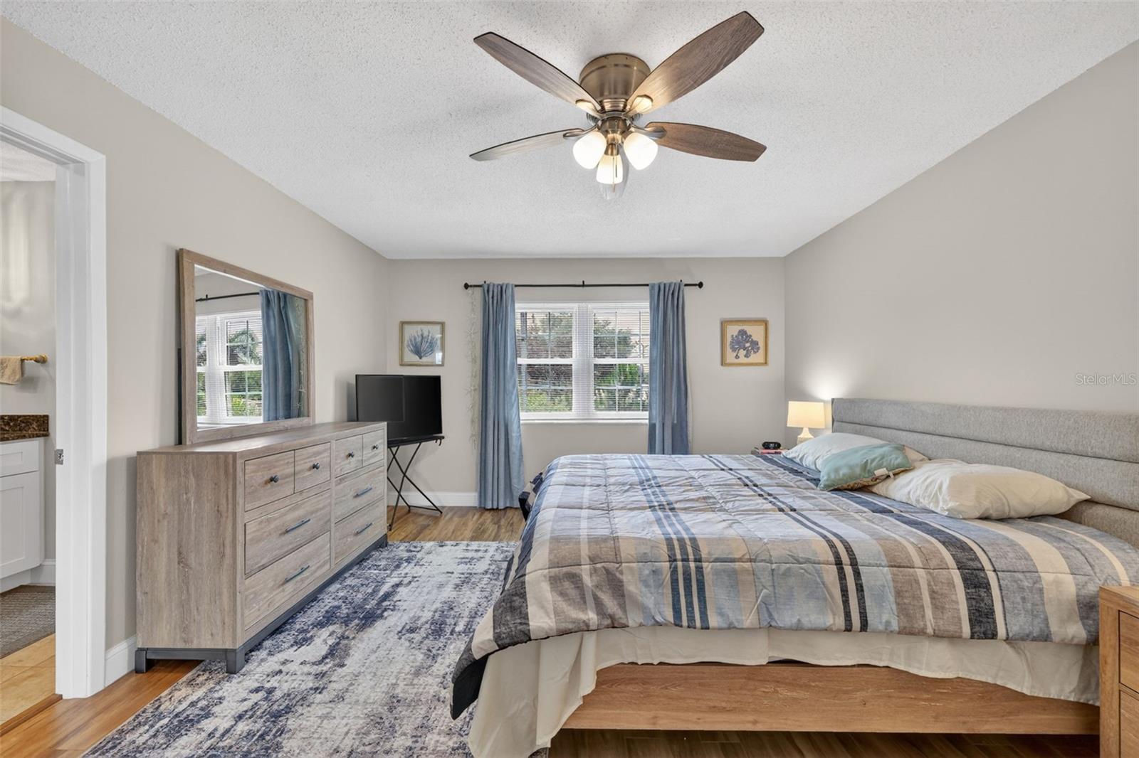1706 BELLEAIR FOREST DR #220 — photo 12