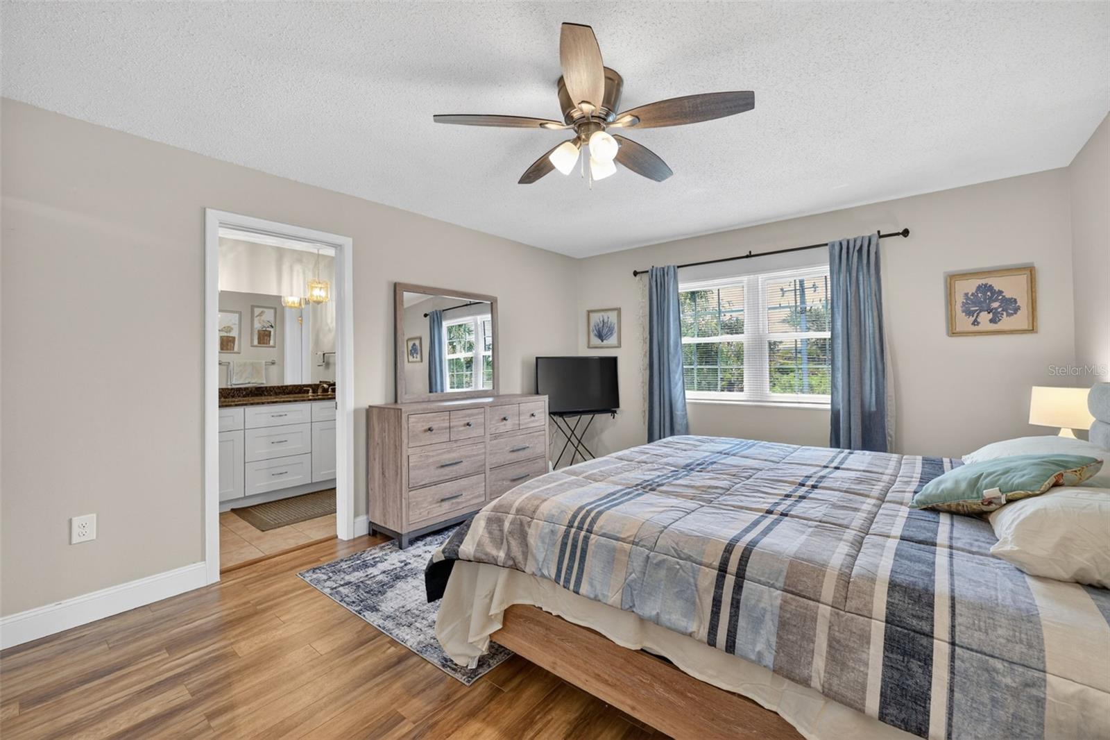 1706 BELLEAIR FOREST DR #220 — photo 11