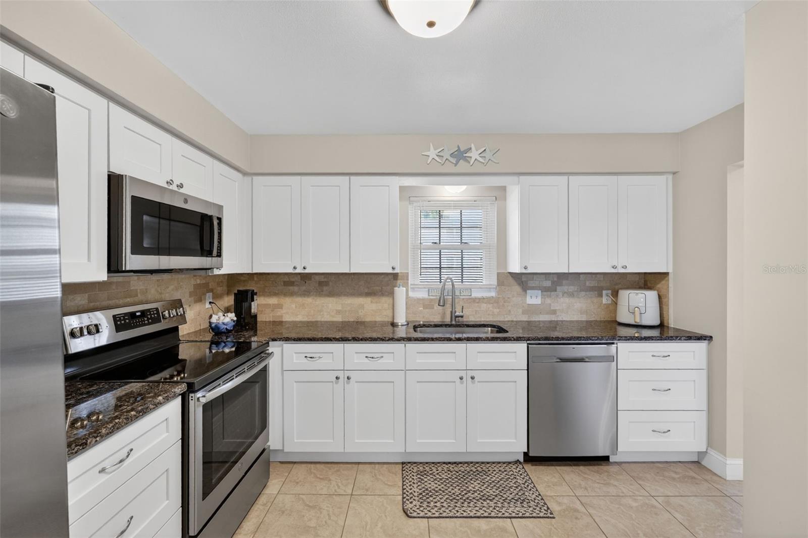 1706 BELLEAIR FOREST DR #220 — photo 8