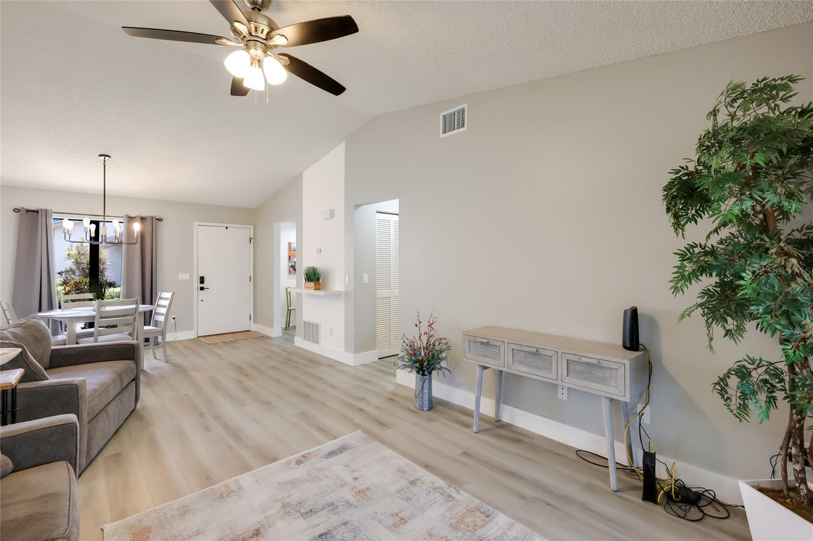 6427 HERITAGE LN #6427 — photo 7