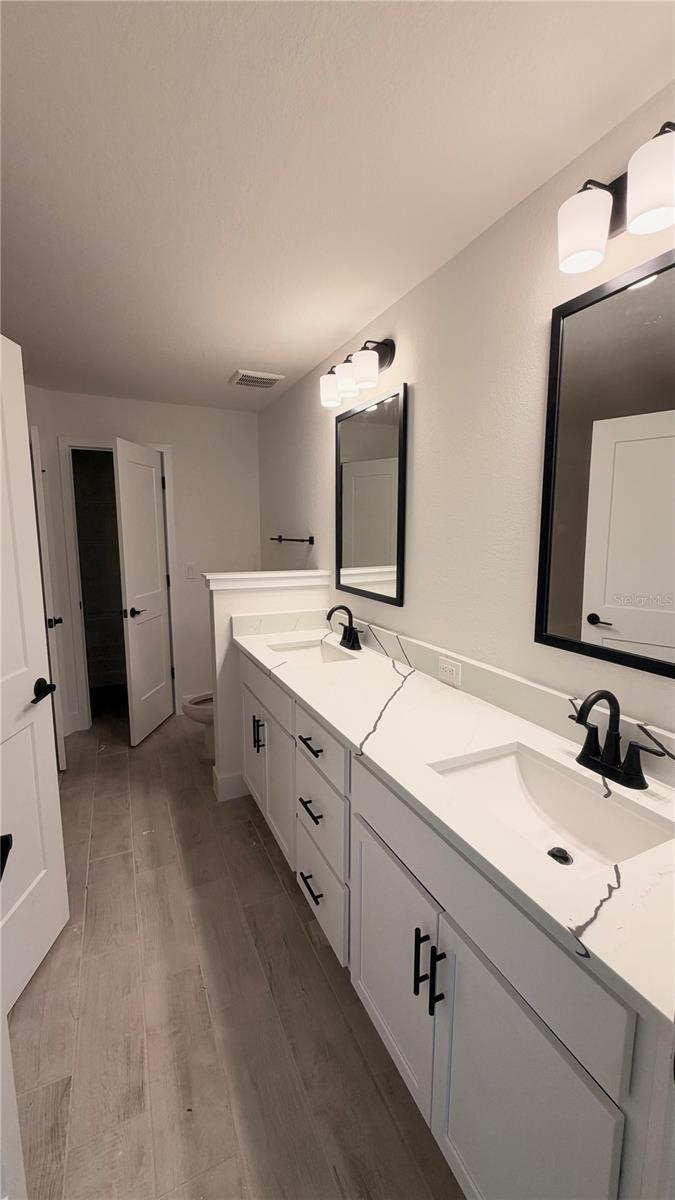 2823 HUMBERT AVE — photo 8