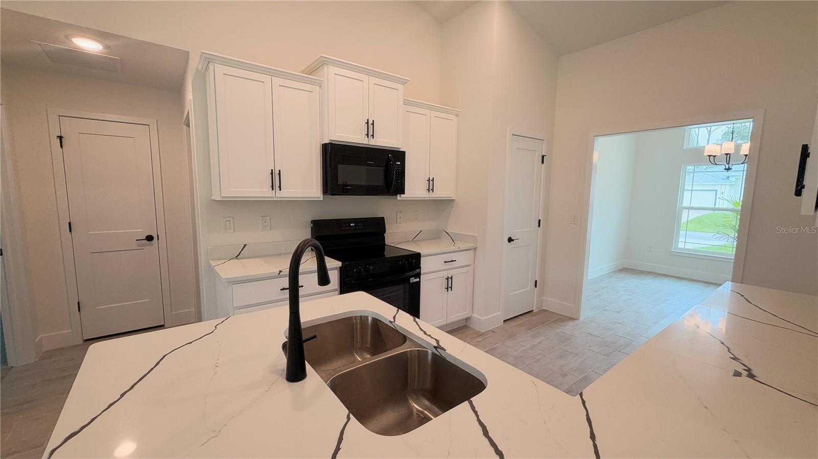 2823 HUMBERT AVE — photo 5