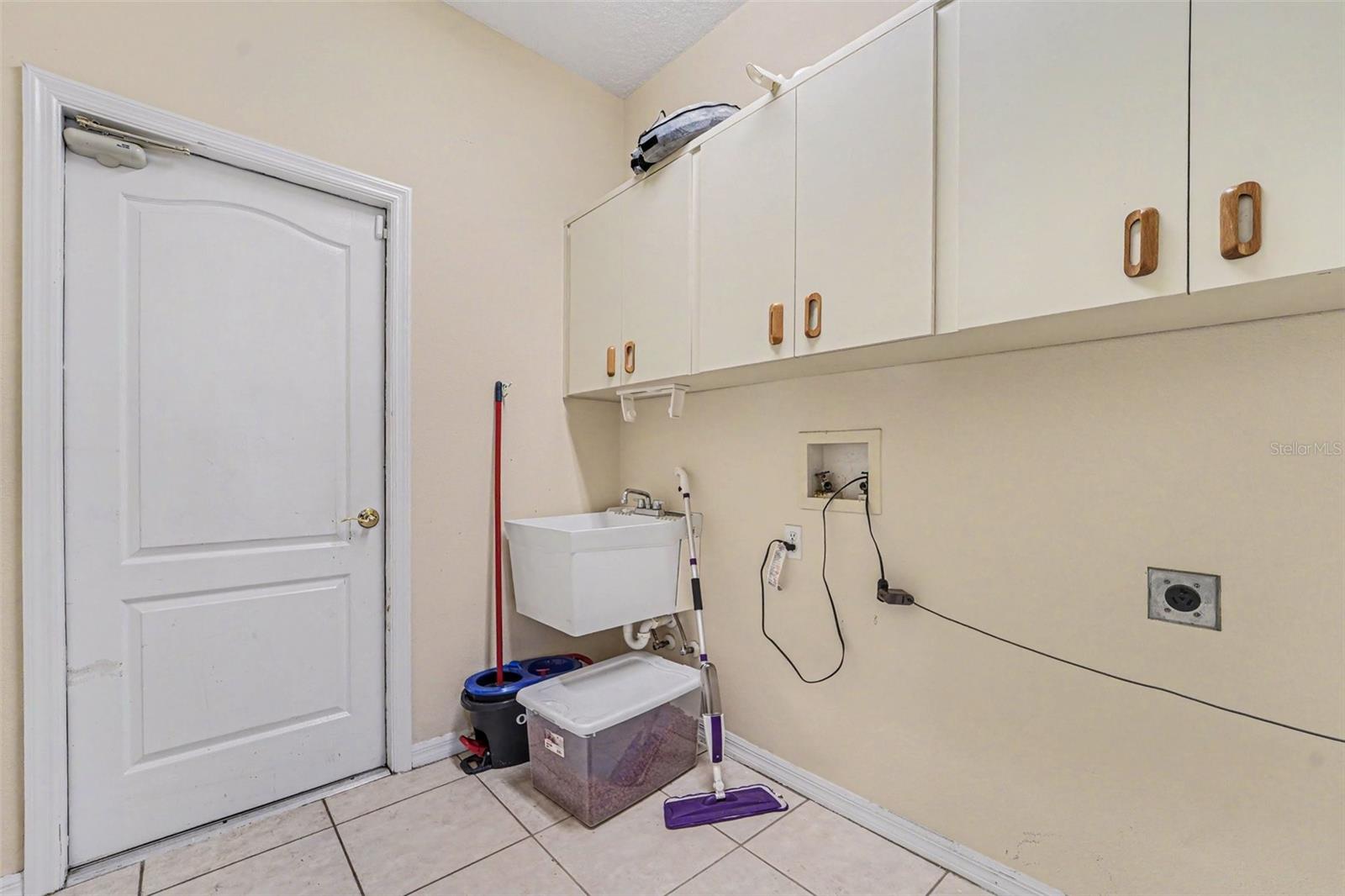8511 SIAMANG CT — photo 23