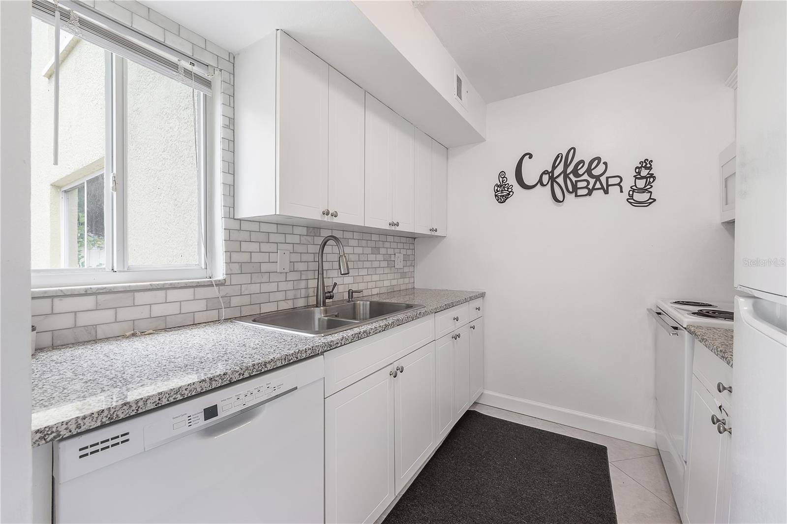 3206 W AZEELE ST #129 — photo 9
