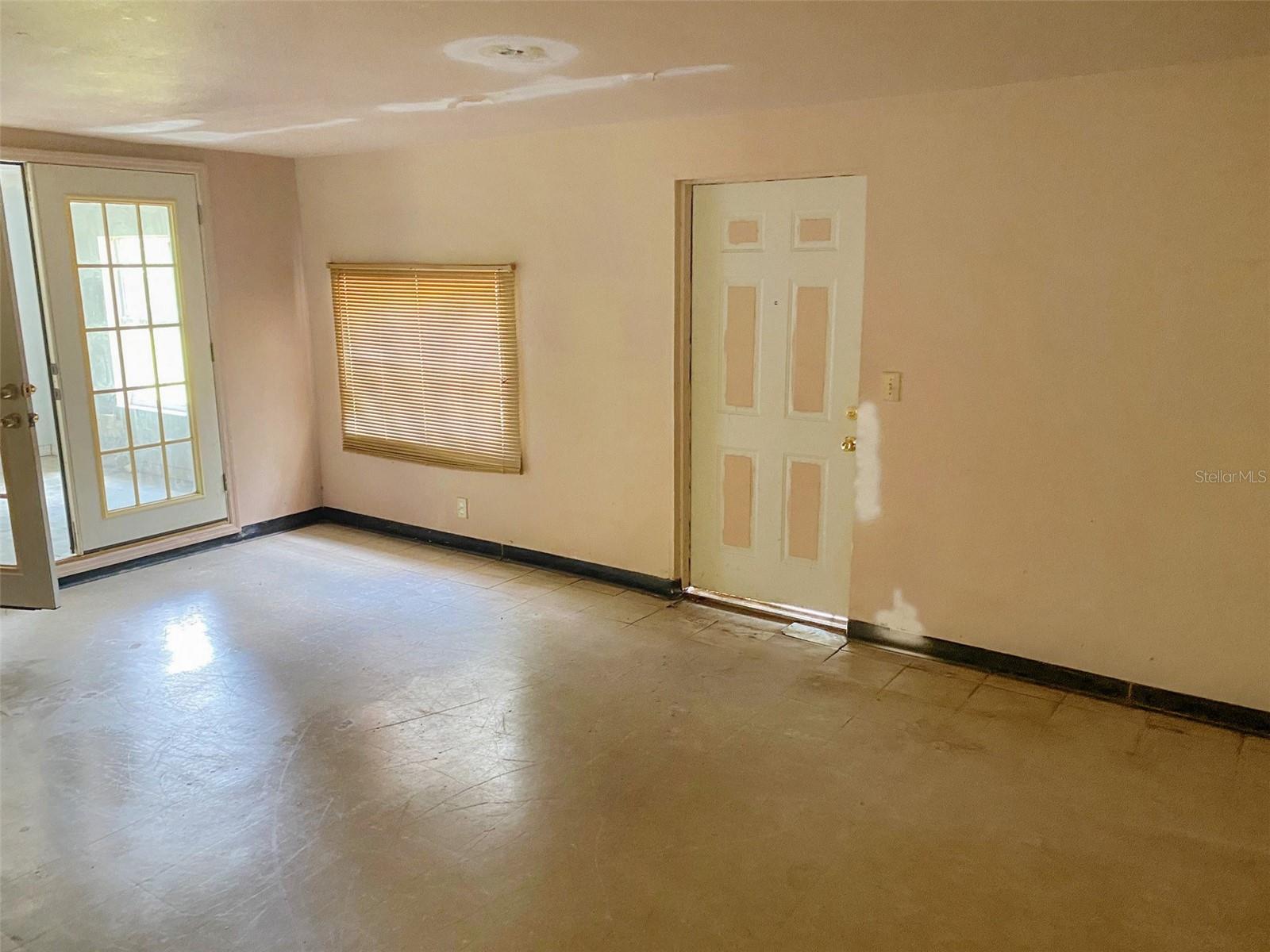 3716 E CLIFTON ST — photo 3
