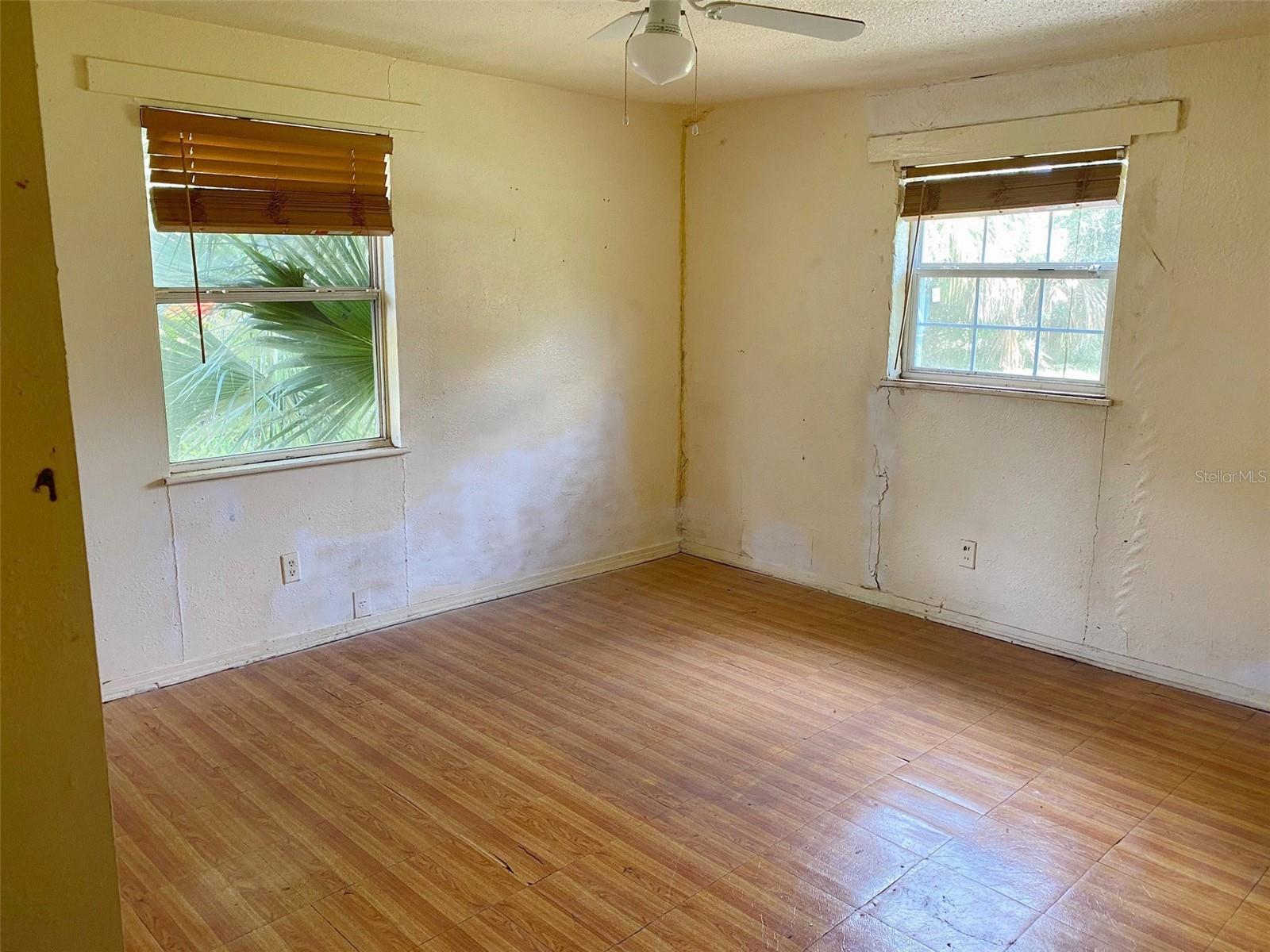 3716 E CLIFTON ST — photo 9