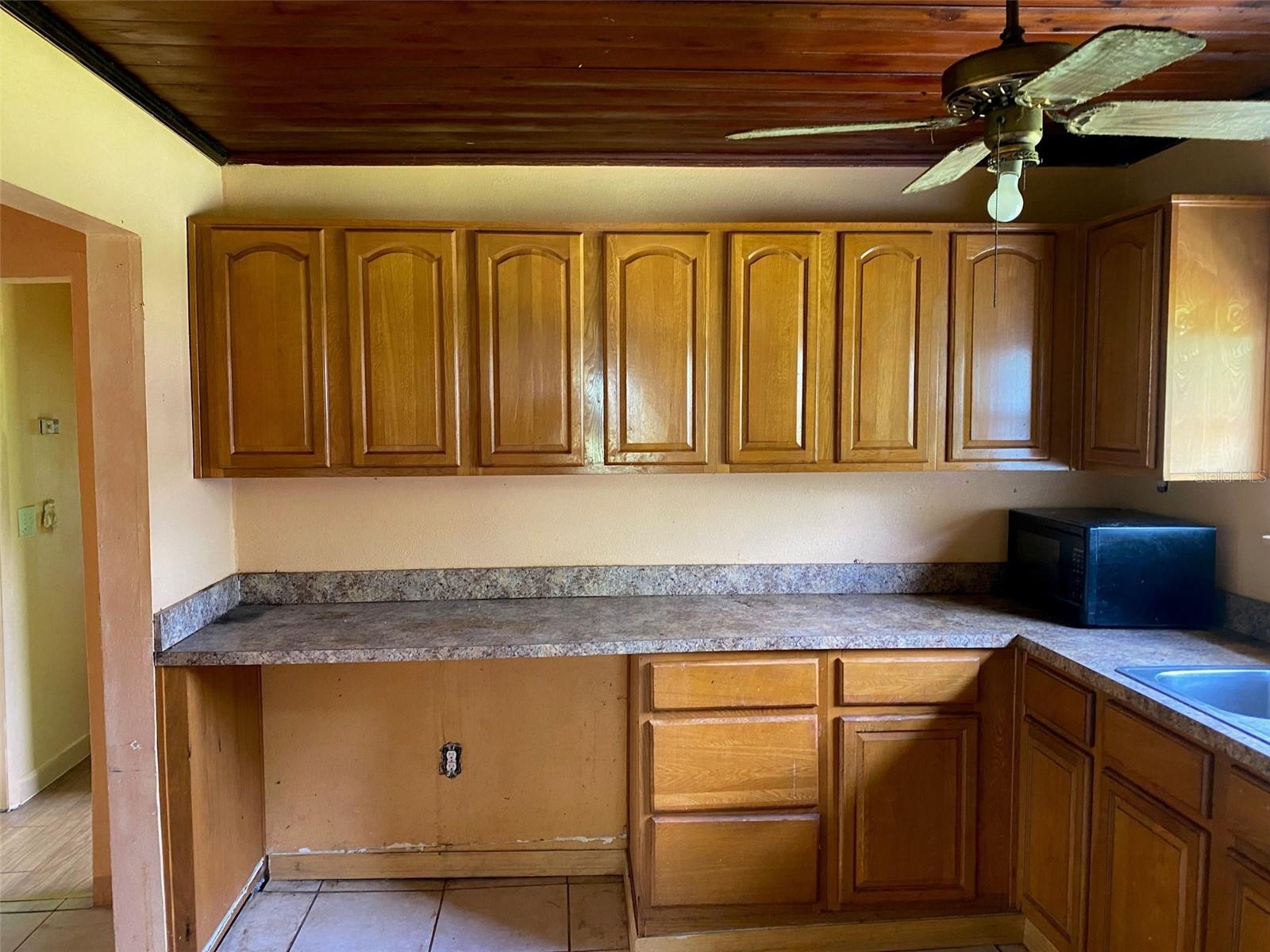 3716 E CLIFTON ST — photo 6