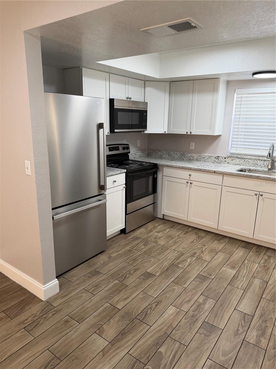 6301 58TH ST N #501 — photo 3