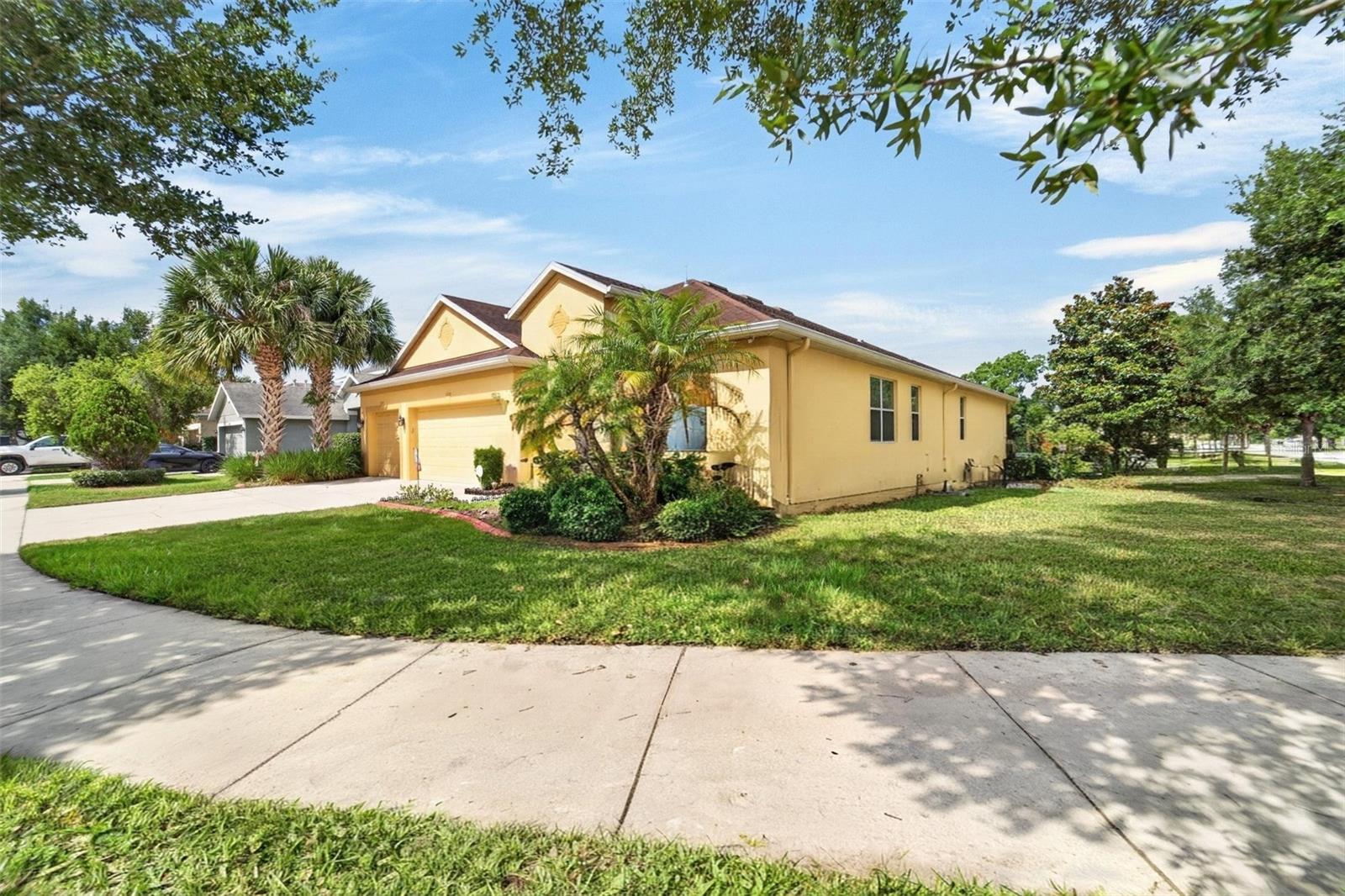 12607 GENEVA GLADE DR — photo 33