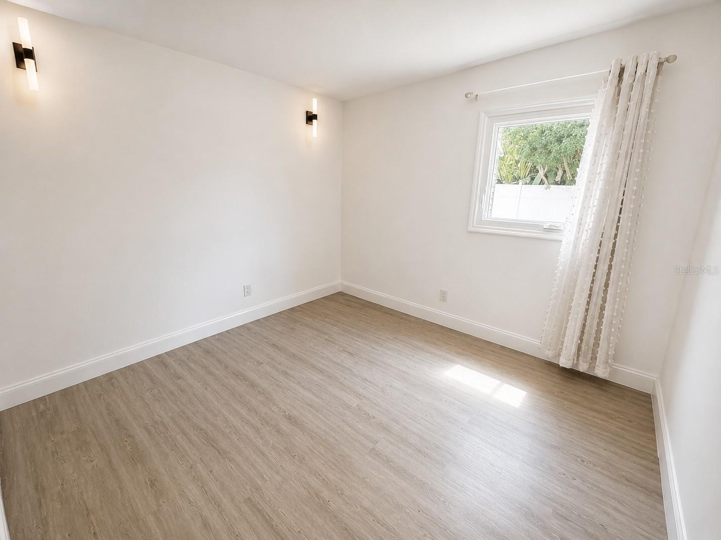 4114 W OLIVE ST — photo 11