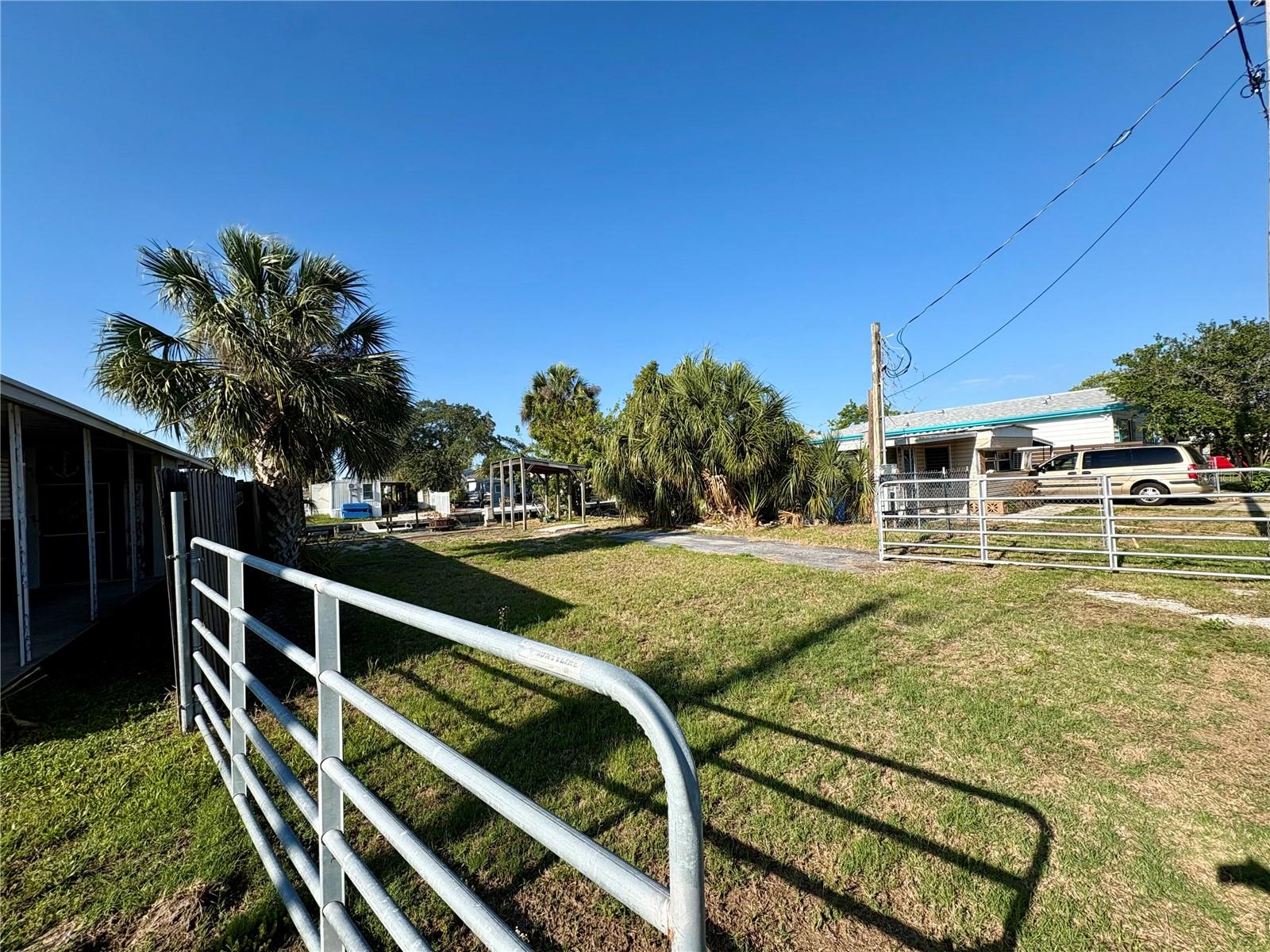 6832 ALBATROSS LN — photo 9