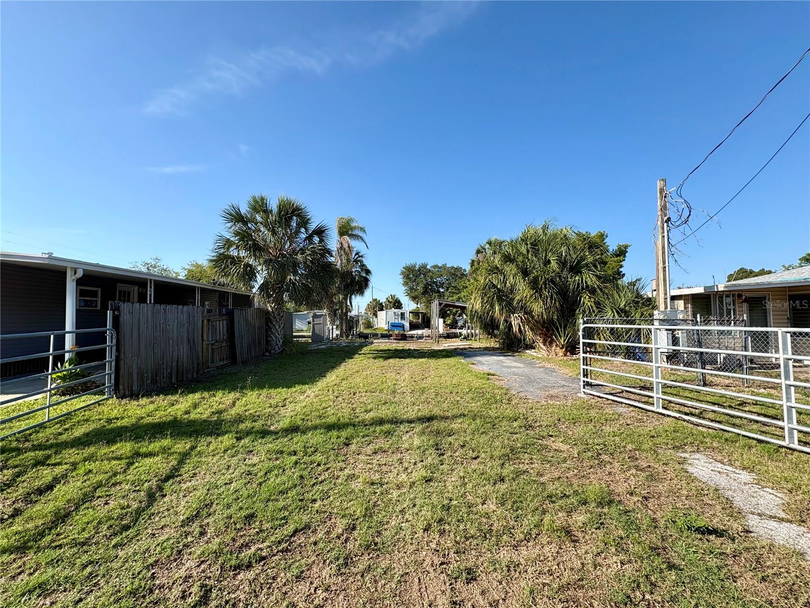 6832 ALBATROSS LN — photo 4