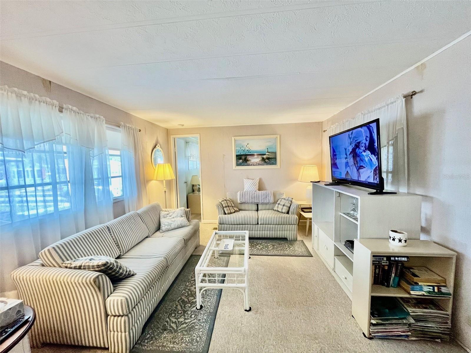 130 MELODY LN — photo 3