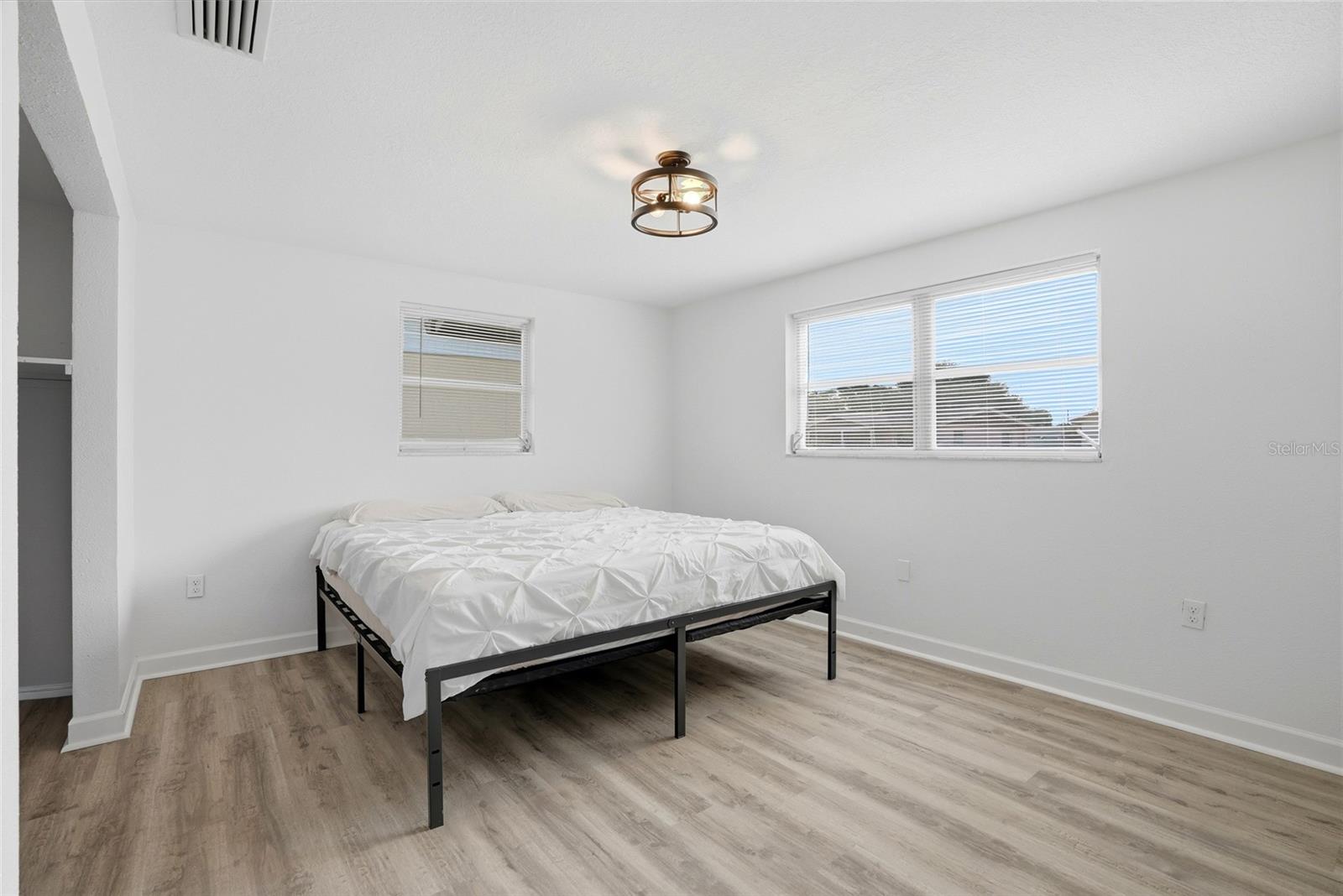 10737 FILLMORE AVE — photo 17