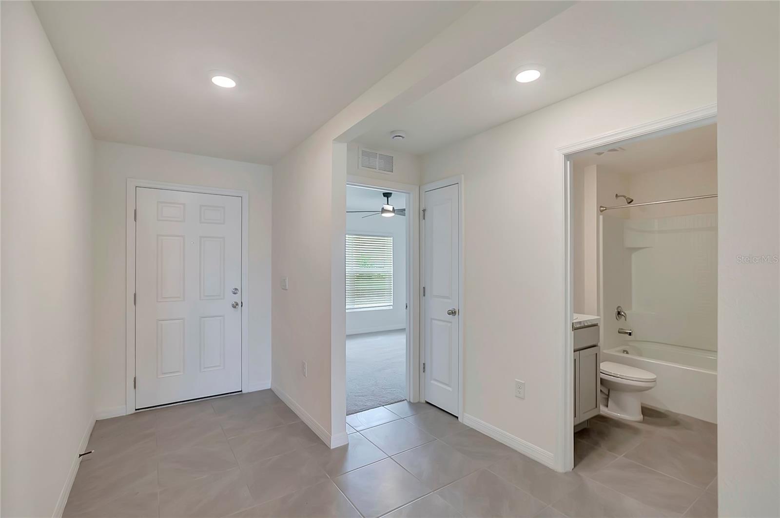 810 ACE OUTLAW AVE — photo 4