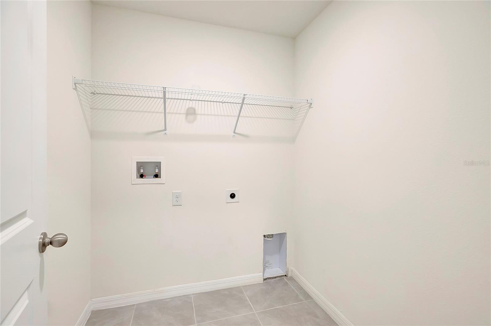 810 ACE OUTLAW AVE — photo 34