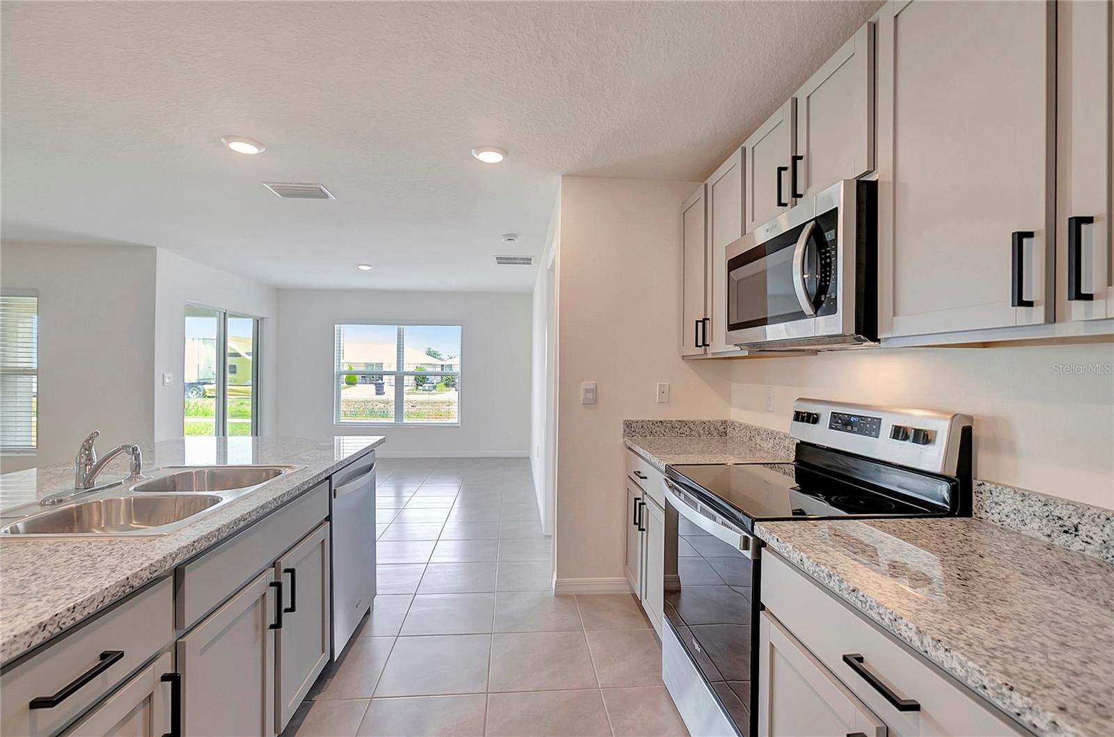 810 ACE OUTLAW AVE — photo 17