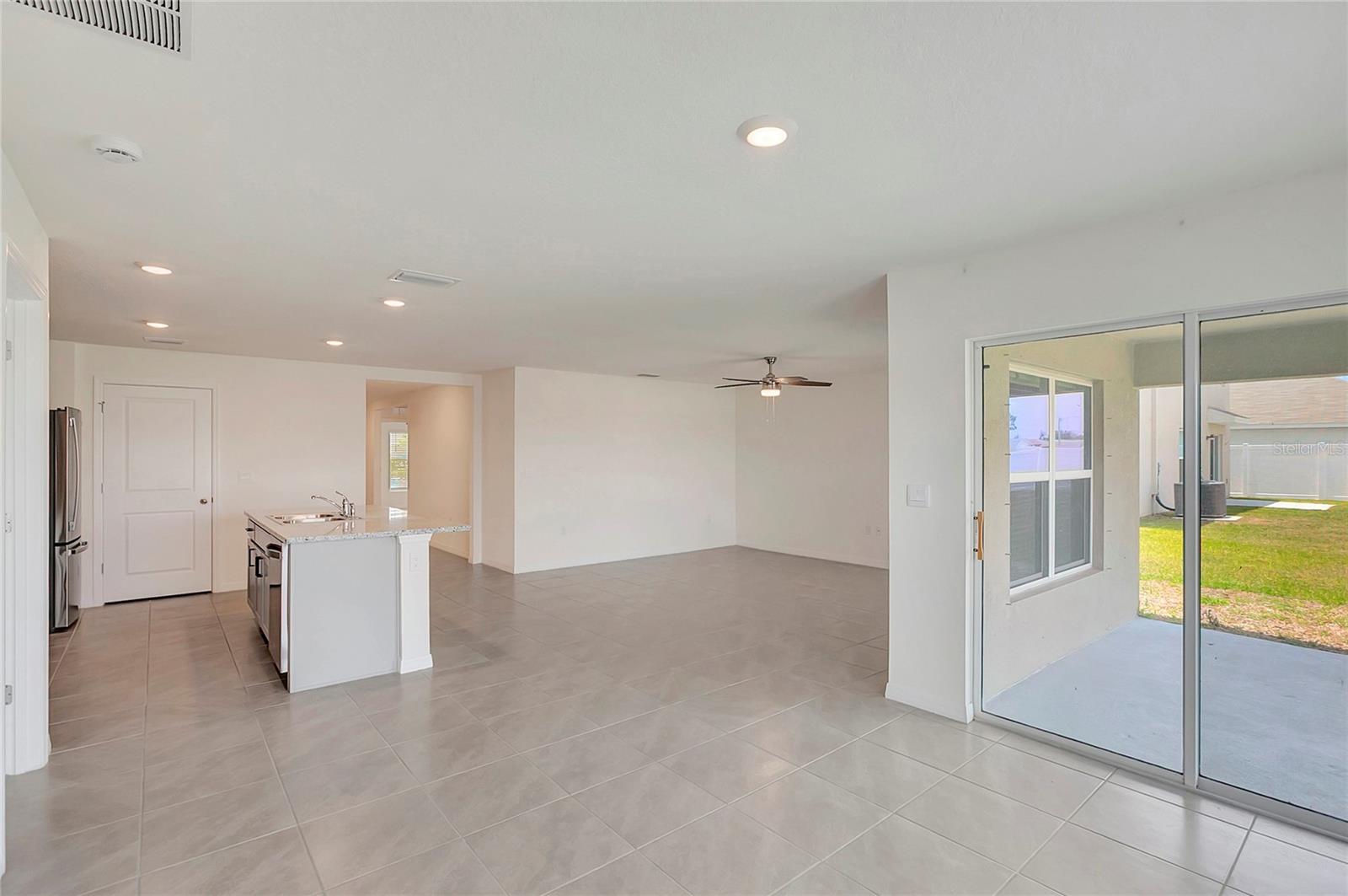 810 ACE OUTLAW AVE — photo 13