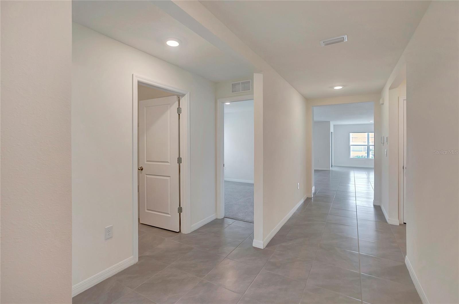 810 ACE OUTLAW AVE — photo 5