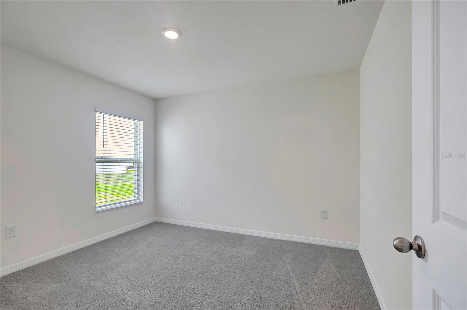810 ACE OUTLAW AVE — photo 32