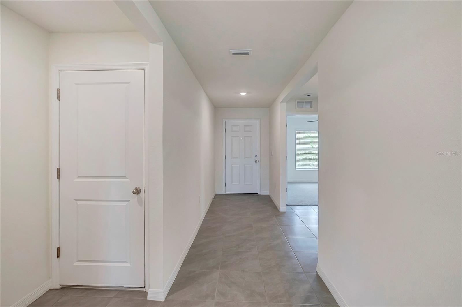 810 ACE OUTLAW AVE — photo 3