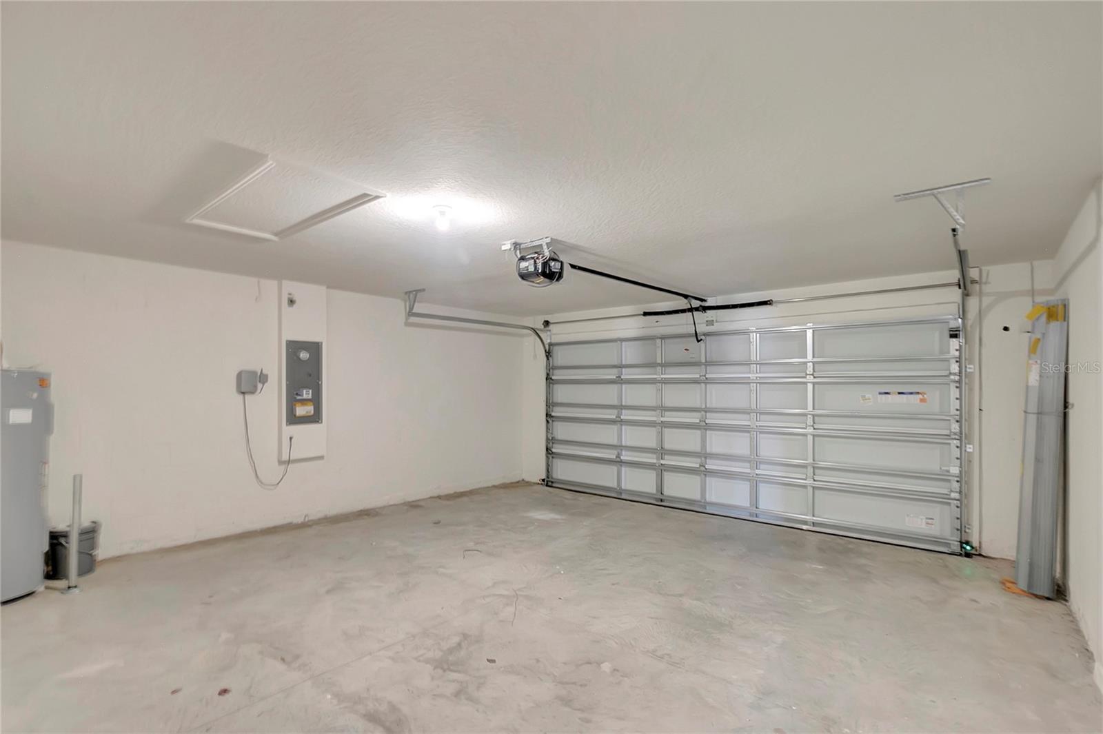 810 ACE OUTLAW AVE — photo 35