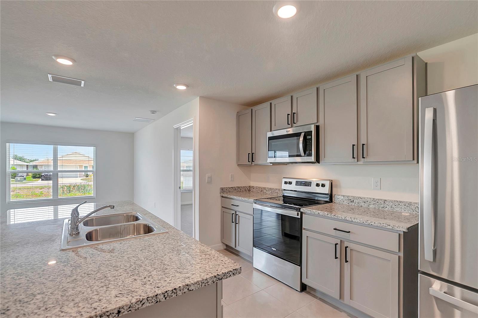 810 ACE OUTLAW AVE — photo 18
