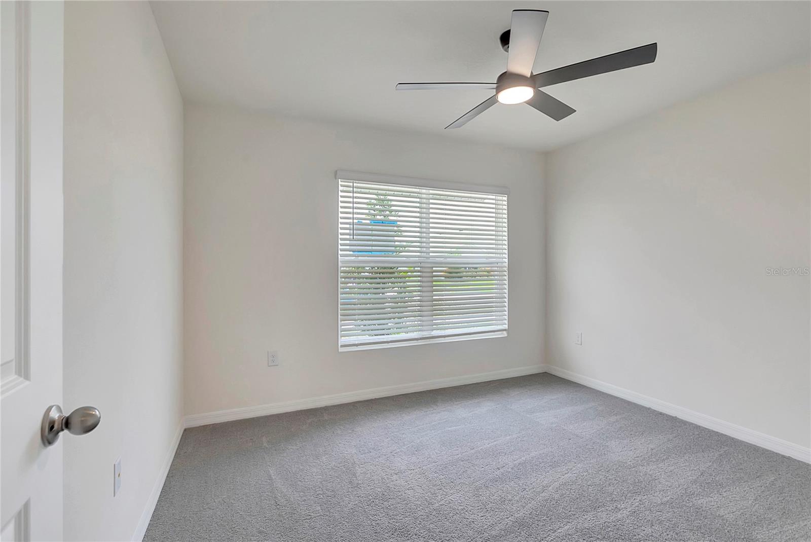 810 ACE OUTLAW AVE — photo 28