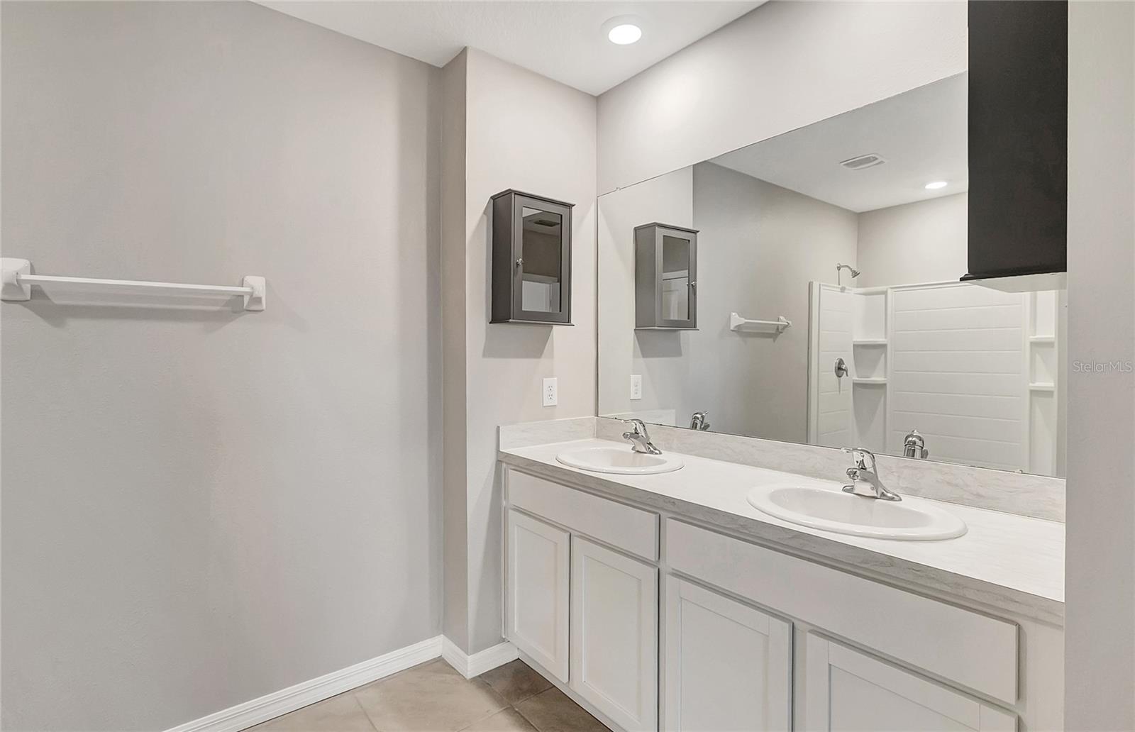 17038 WAVE TRESSLE PL — photo 32