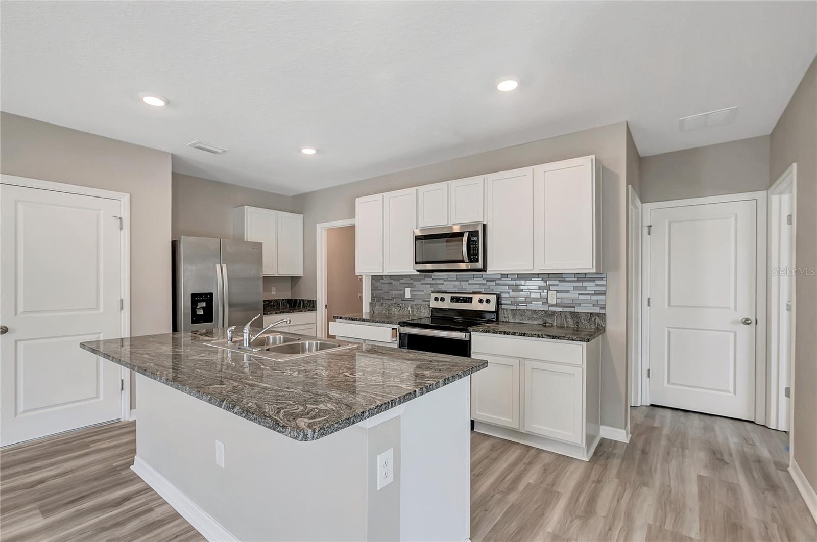 17038 WAVE TRESSLE PL — photo 9