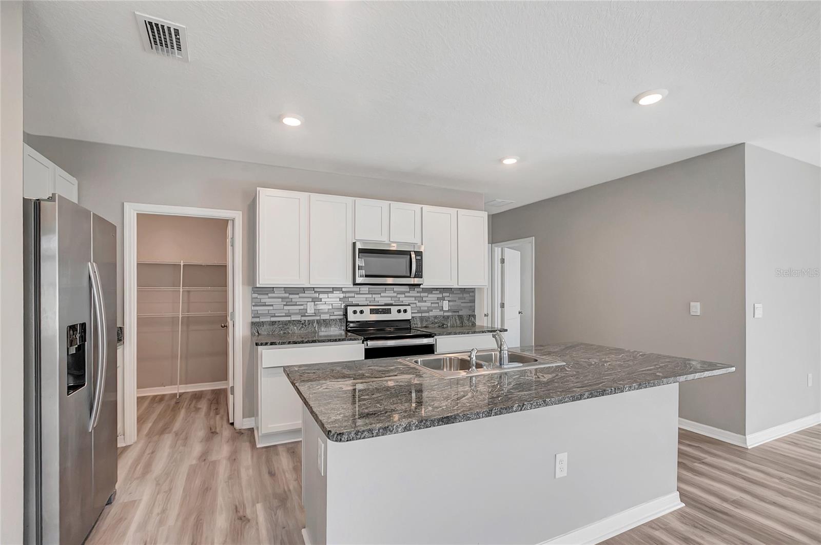 17038 WAVE TRESSLE PL — photo 8