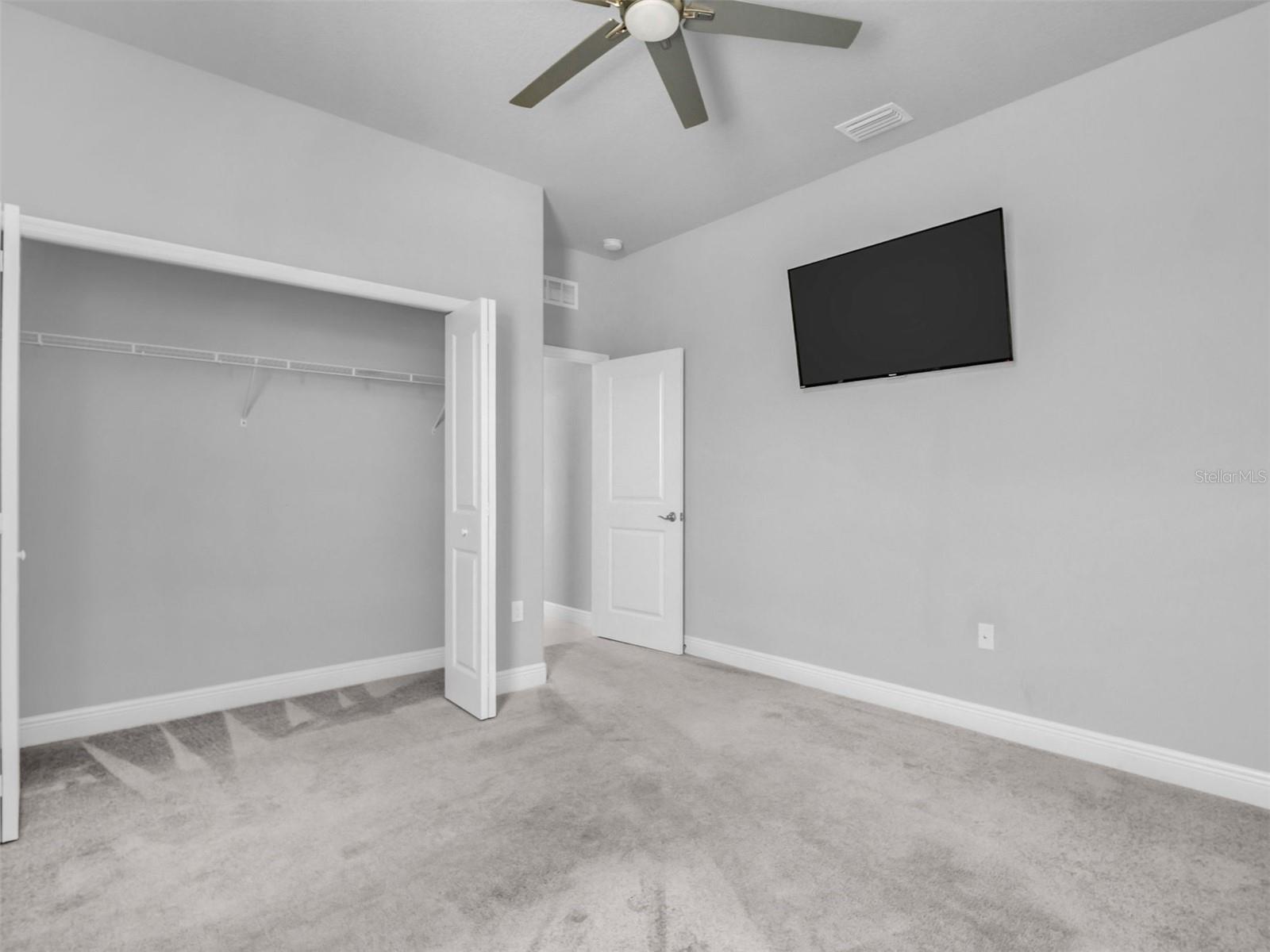 1461 N RIVER CIR — photo 32
