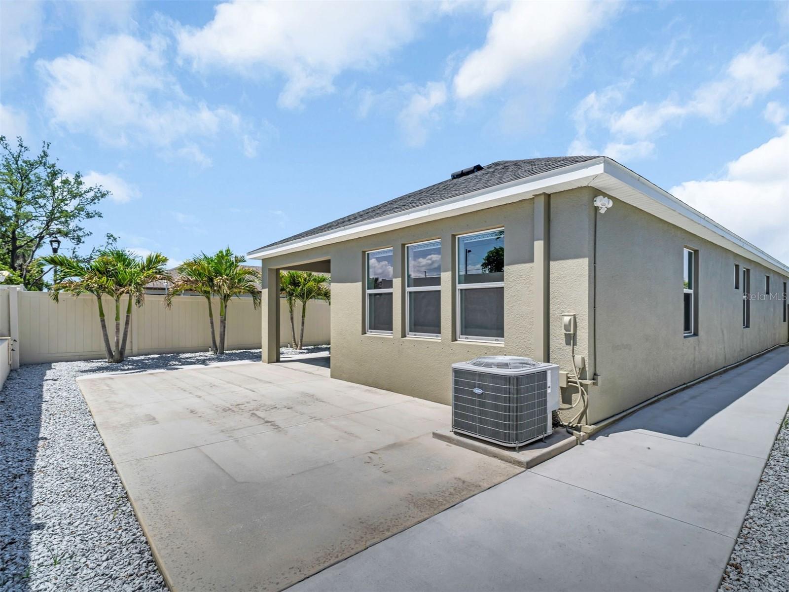 1461 N RIVER CIR — photo 40