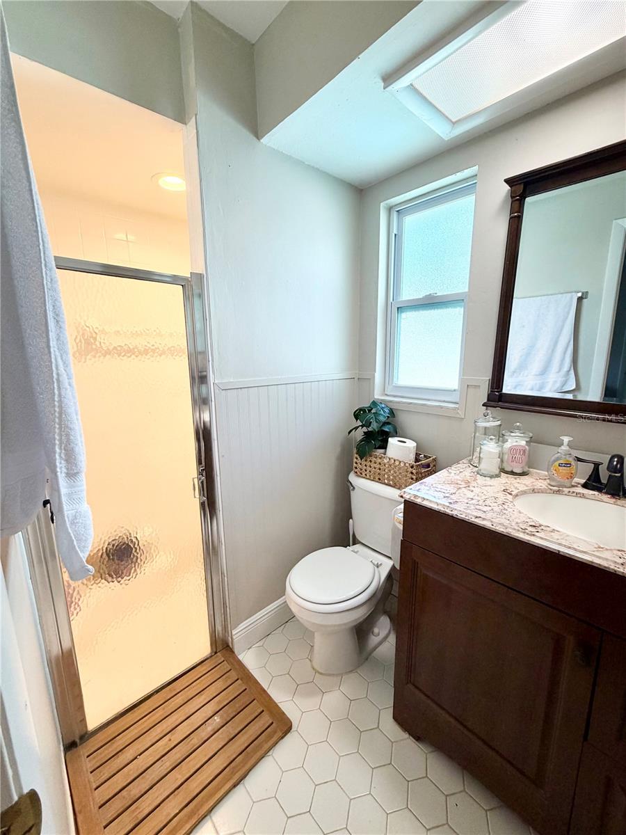 143 VALLEY CIR — photo 17