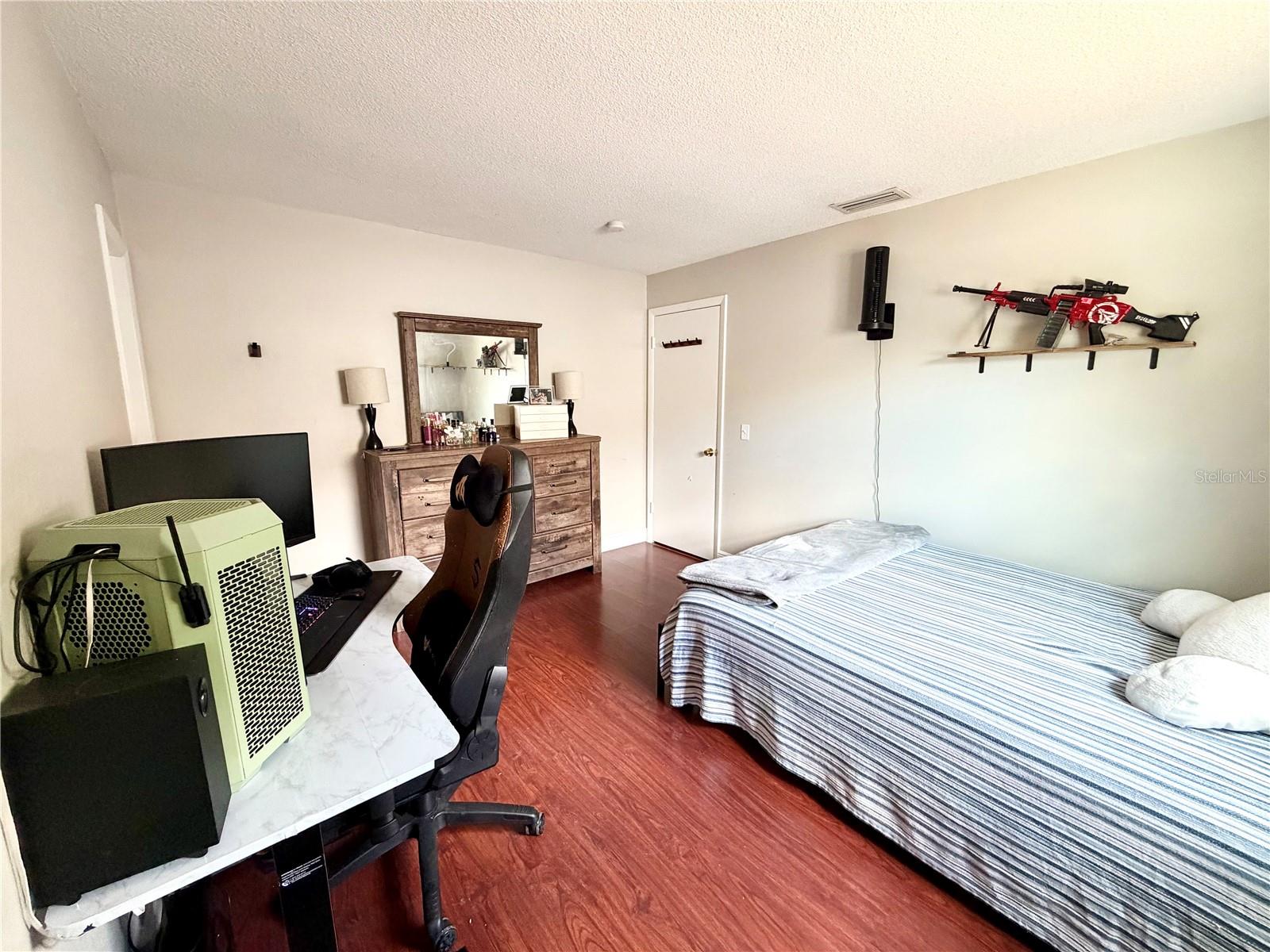 143 VALLEY CIR — photo 19