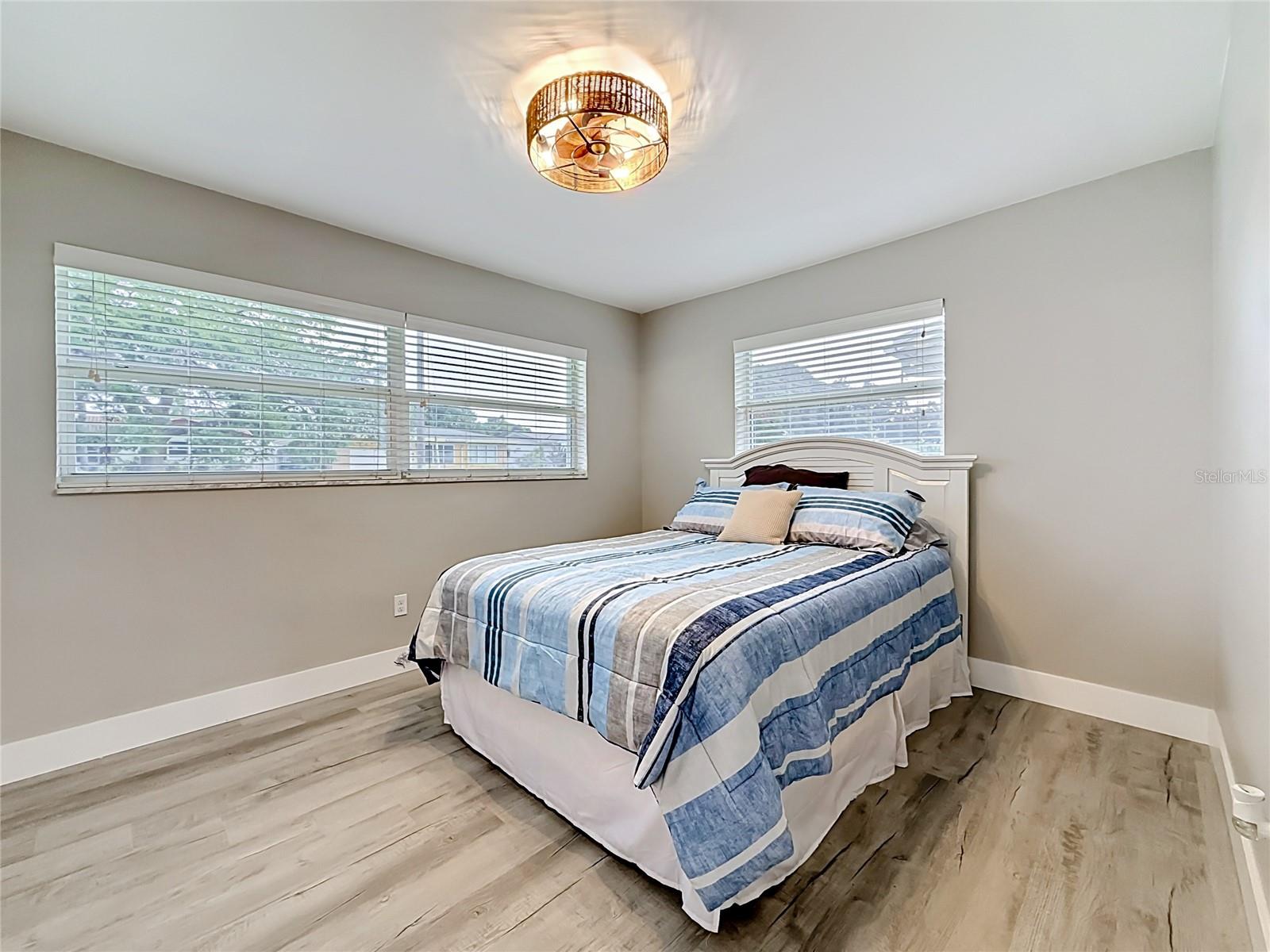 508 SHORE DR — photo 19