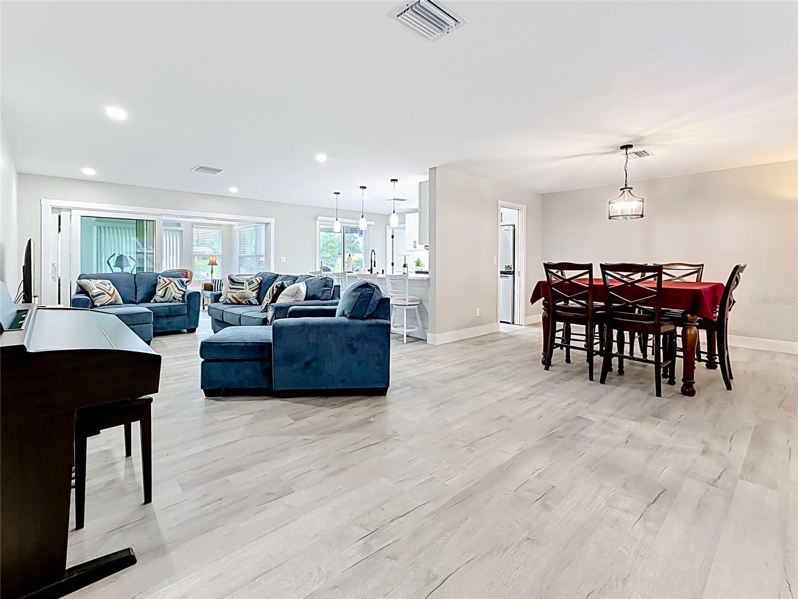 508 SHORE DR — photo 5