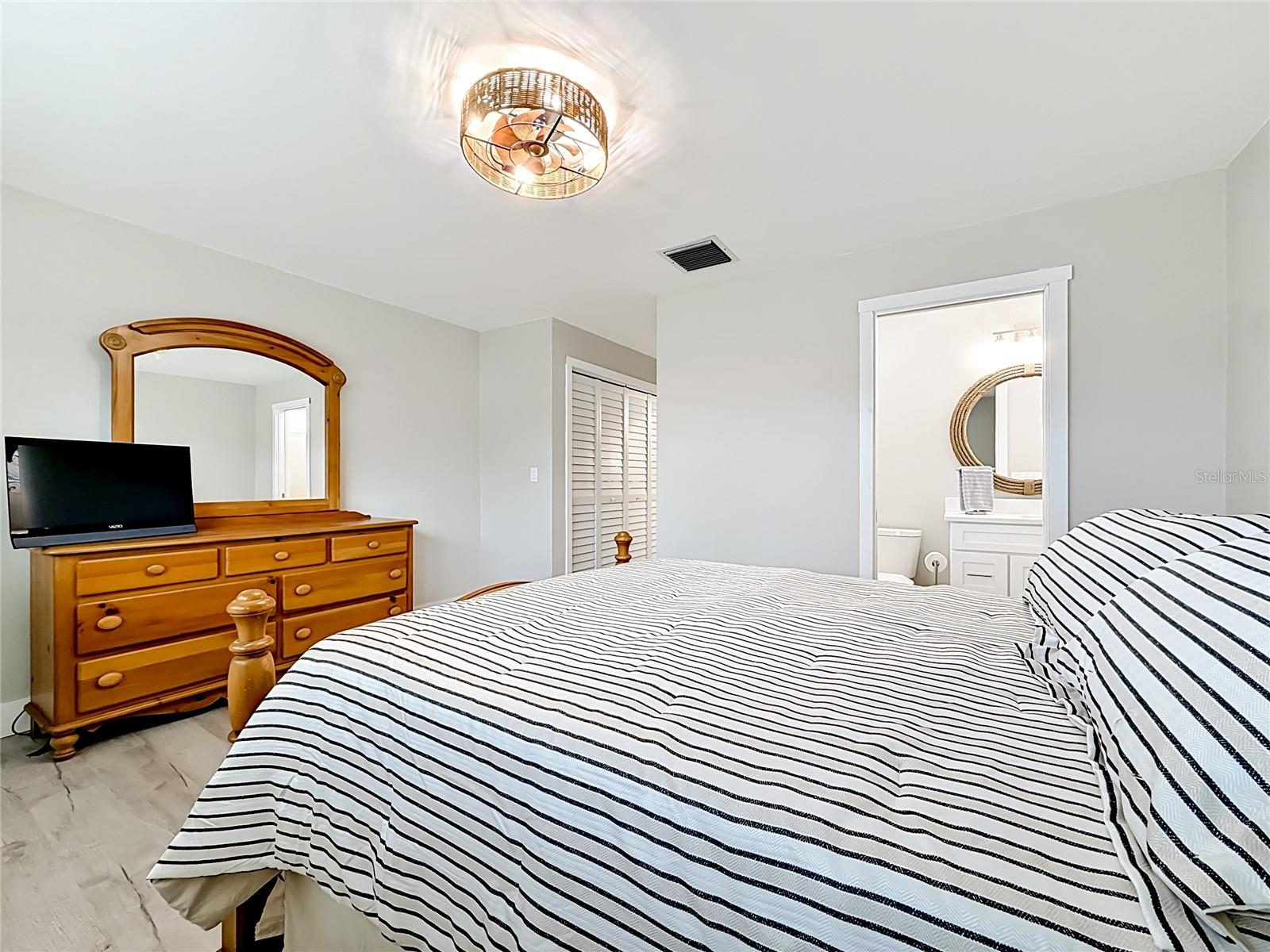 508 SHORE DR — photo 14