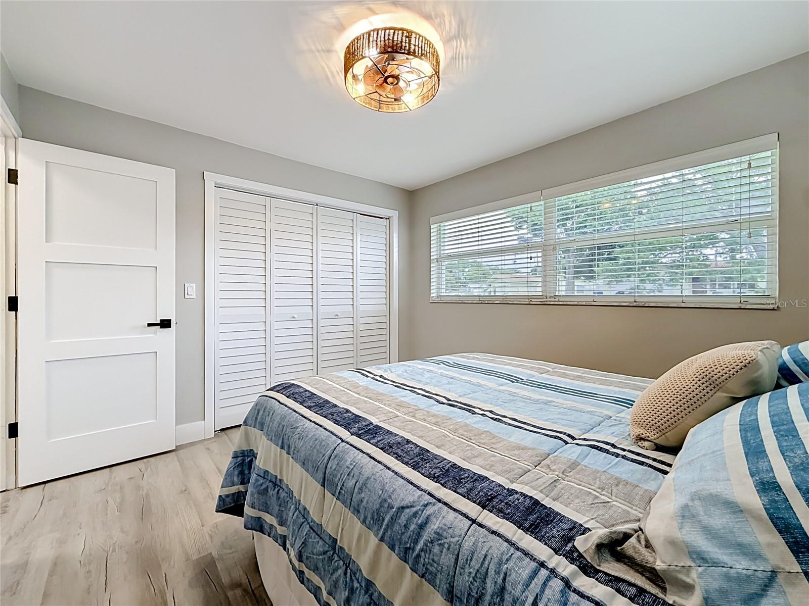 508 SHORE DR — photo 18